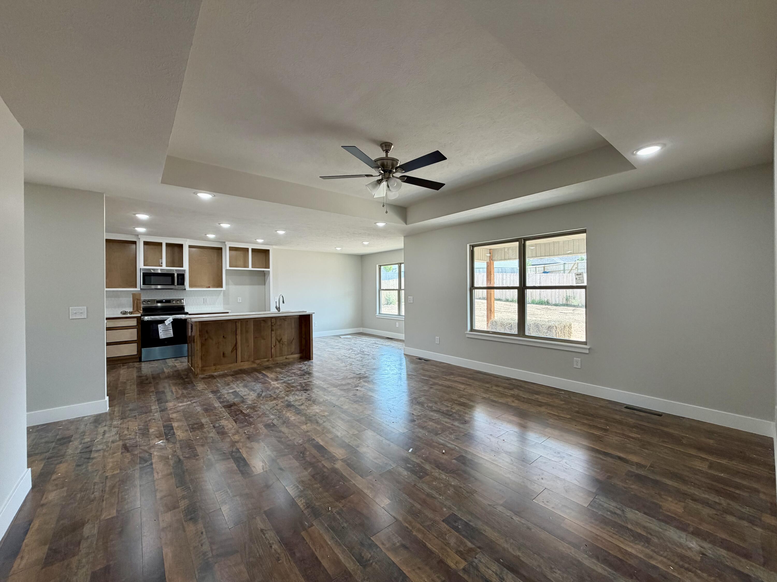 2608 West Pigeon Drive Property Photo 7
