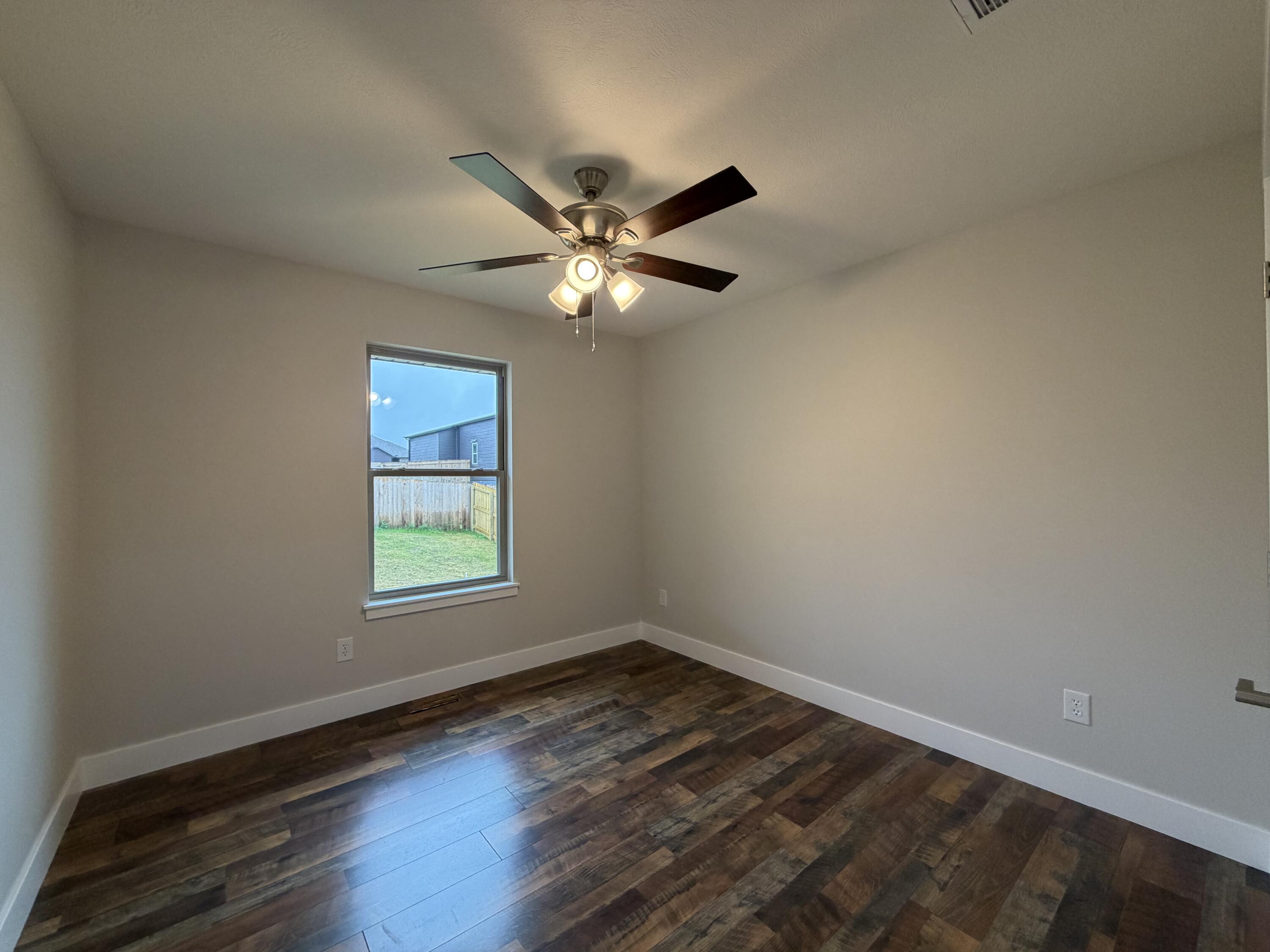2608 West Pigeon Drive Property Photo 15