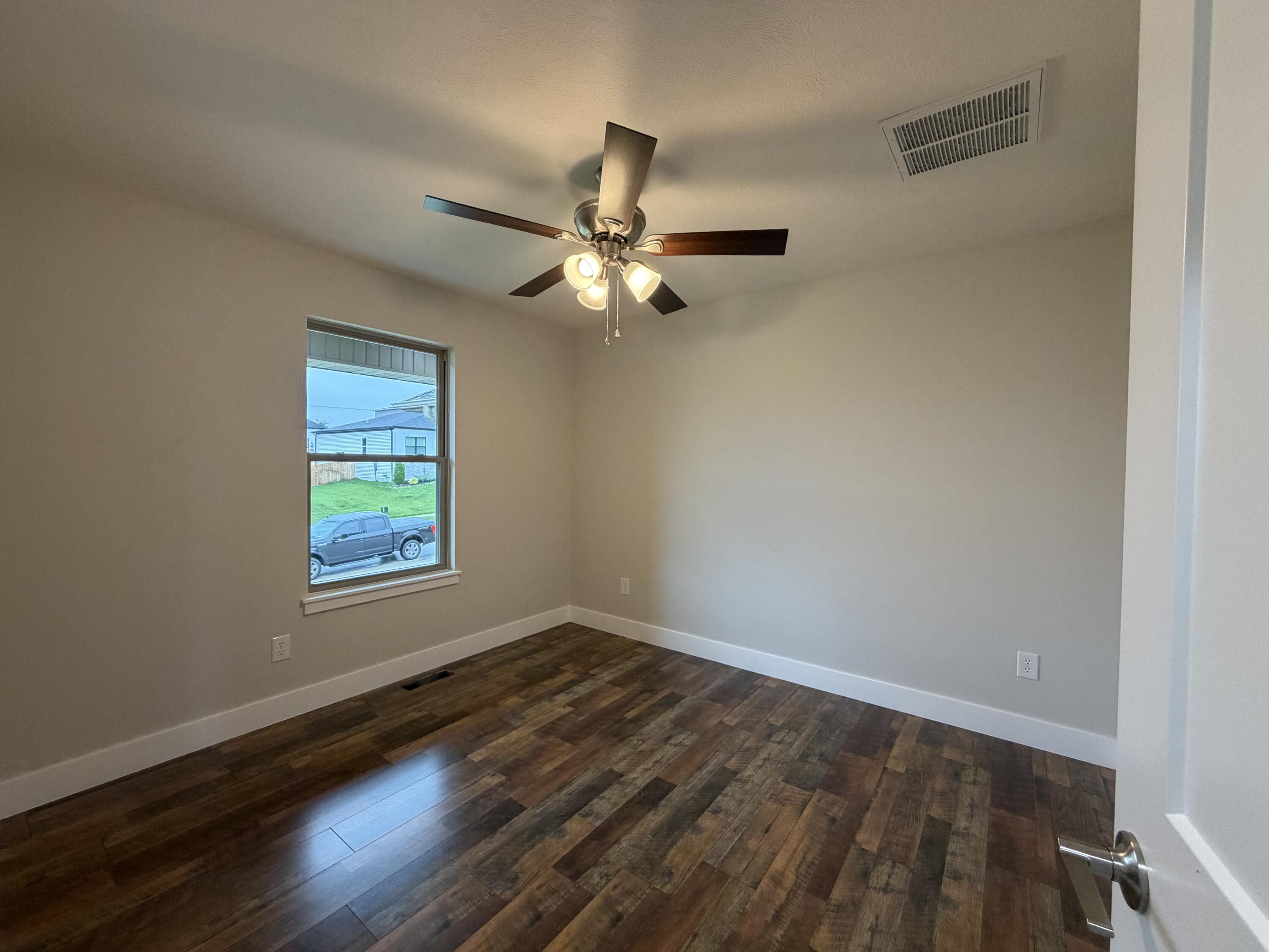 2608 West Pigeon Drive Property Photo 17