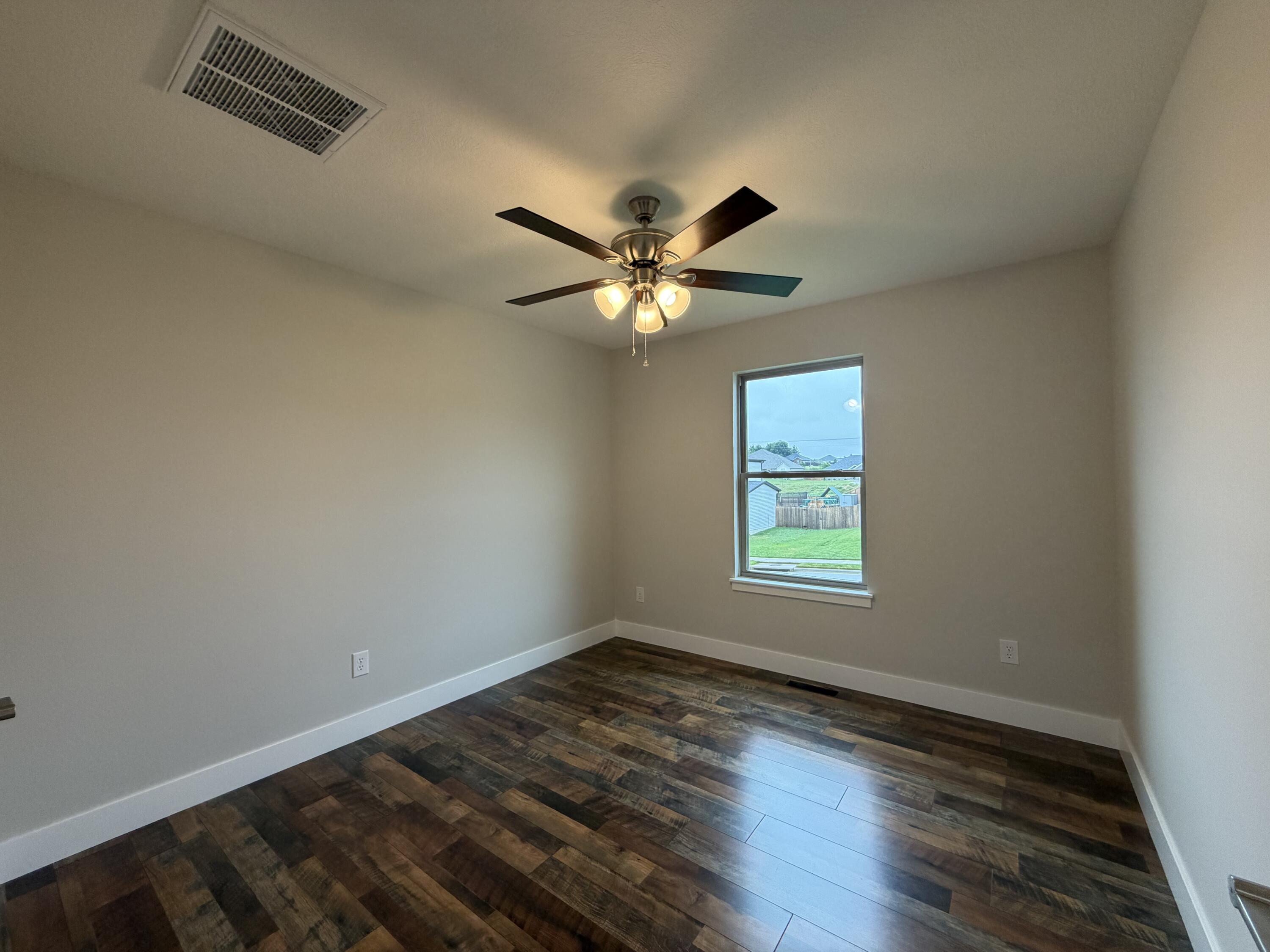 2608 West Pigeon Drive Property Photo 18