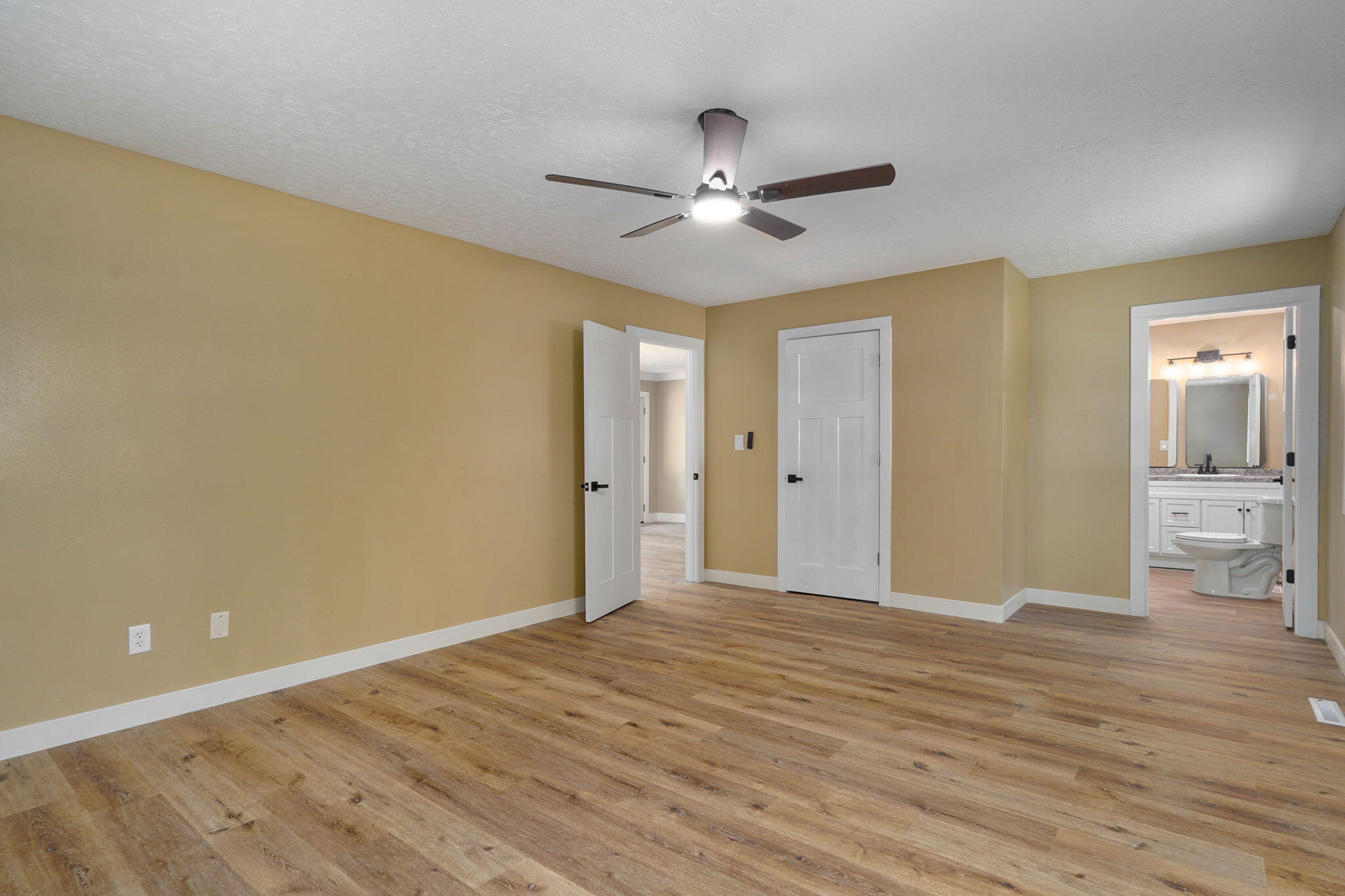 205 Kings Drive Property Photo 20