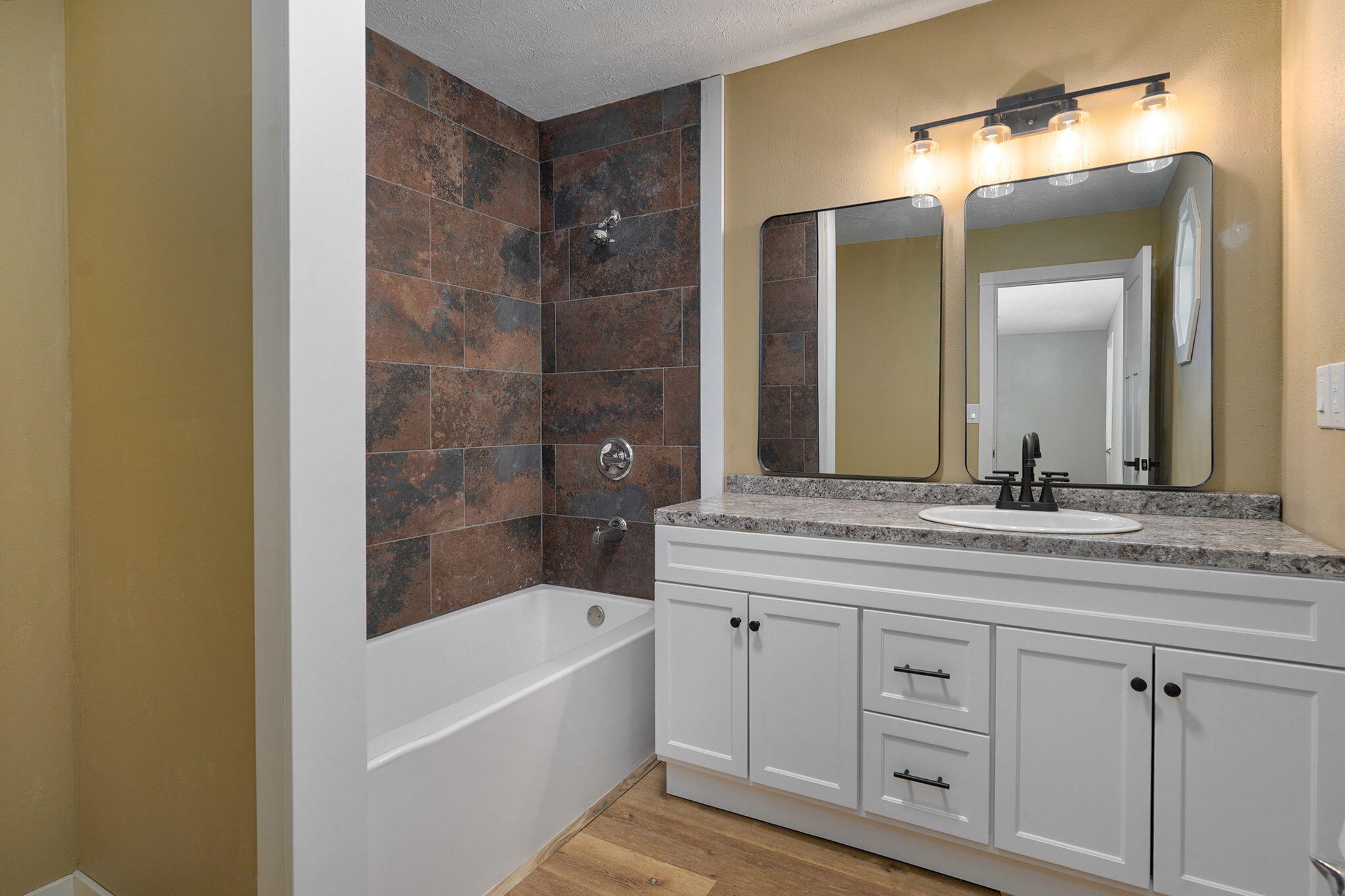 205 Kings Drive Property Photo 21