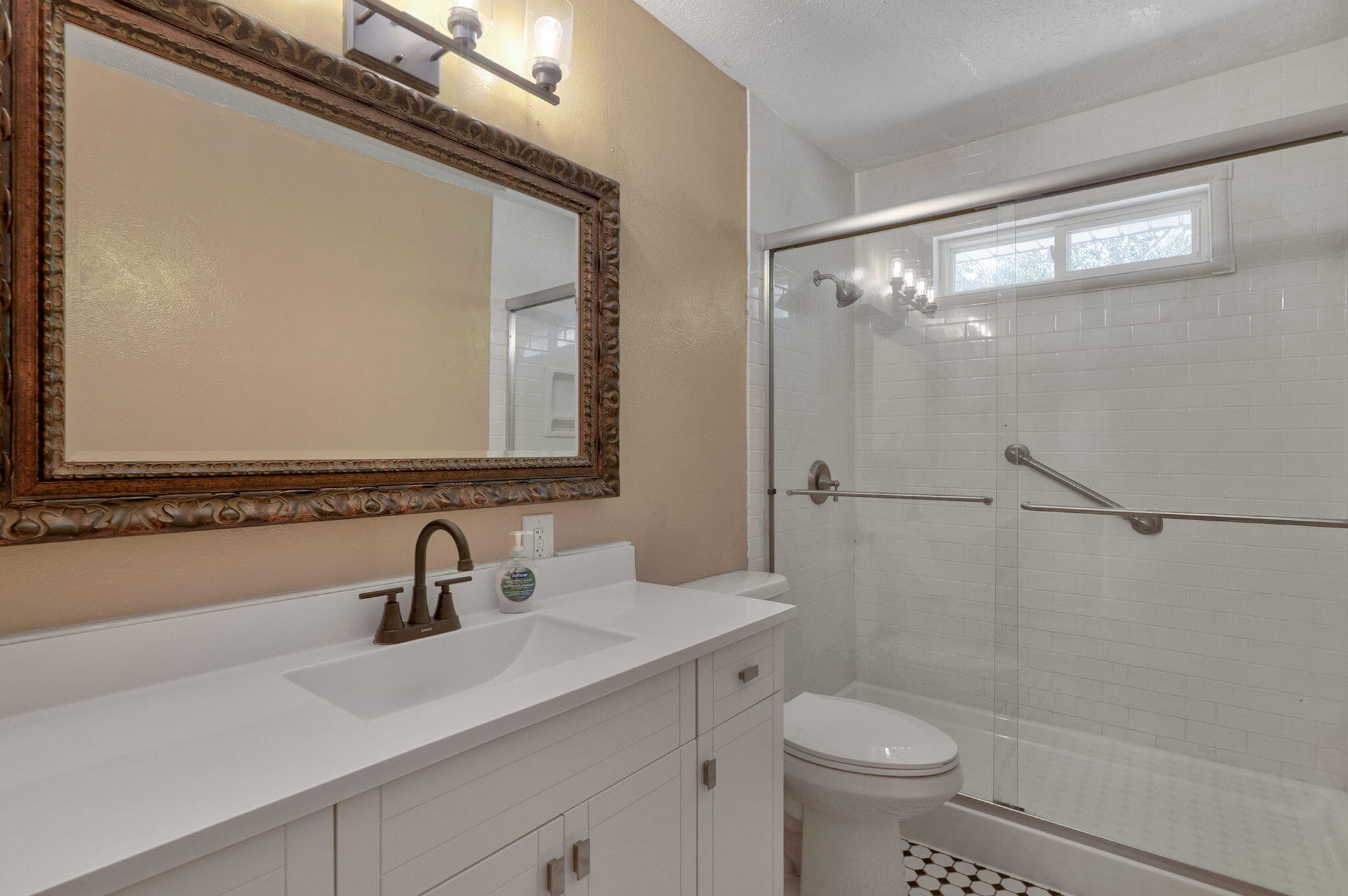 205 Kings Drive Property Photo 25