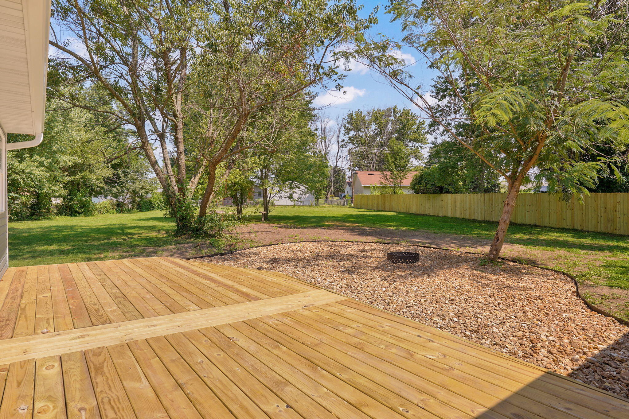 205 Kings Drive Property Photo 26