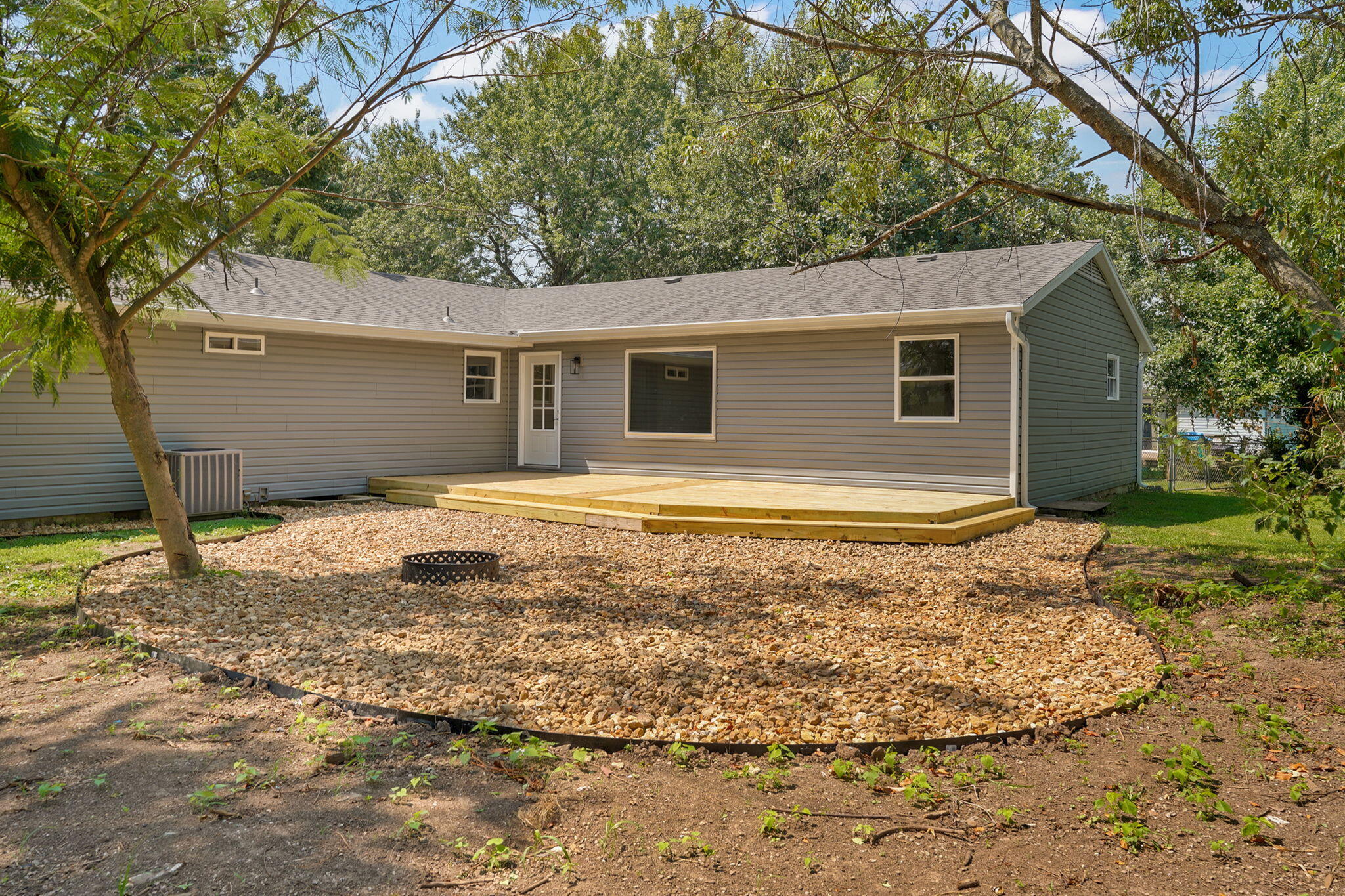 205 Kings Drive Property Photo 28