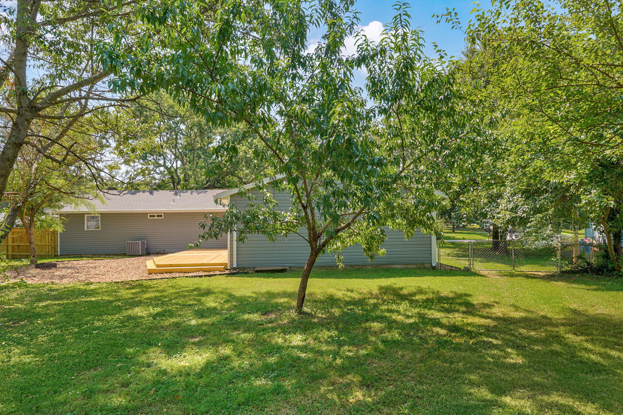 205 Kings Drive Property Photo 33