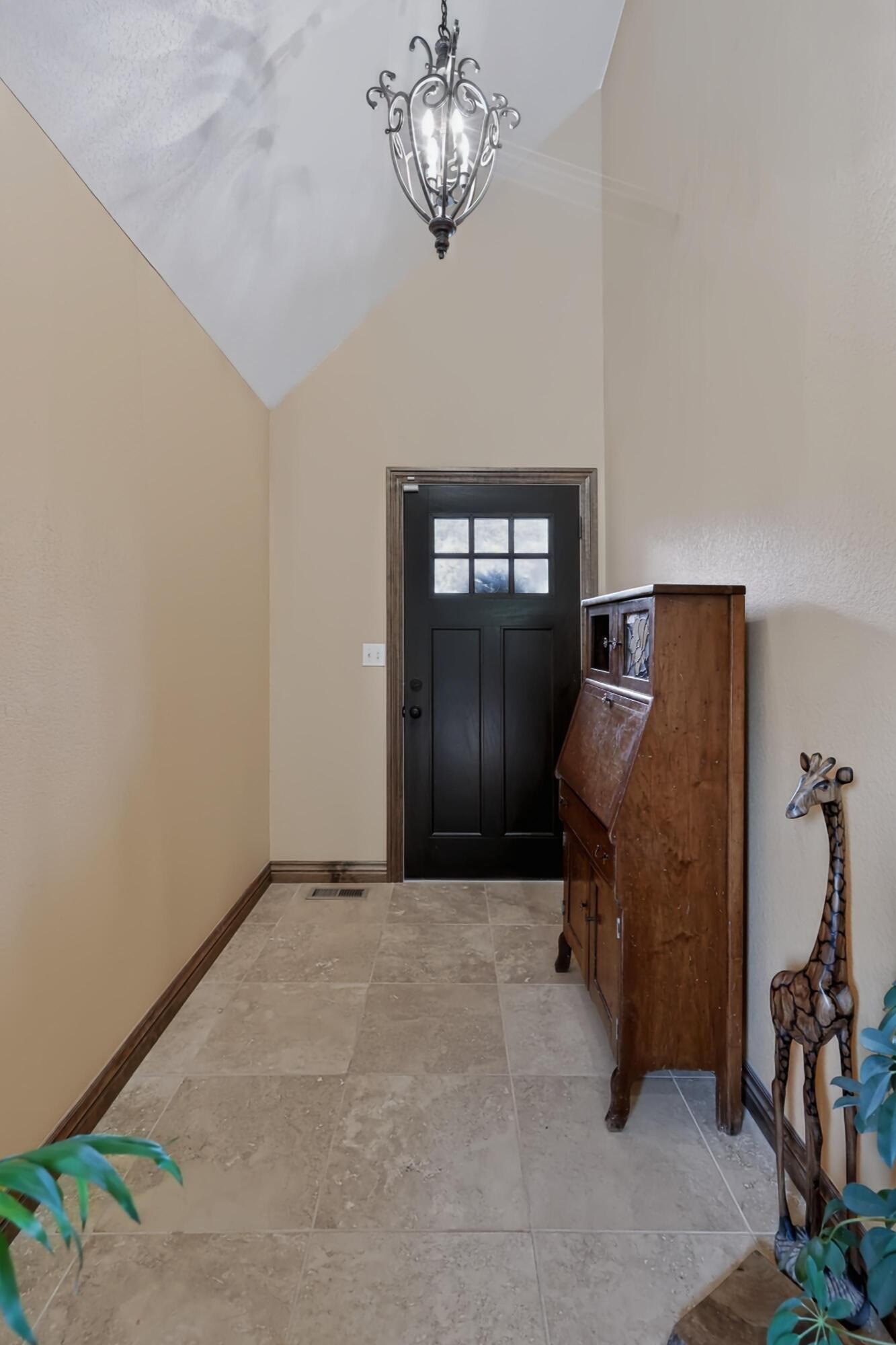 1701 South Oliver Avenue Property Photo 6