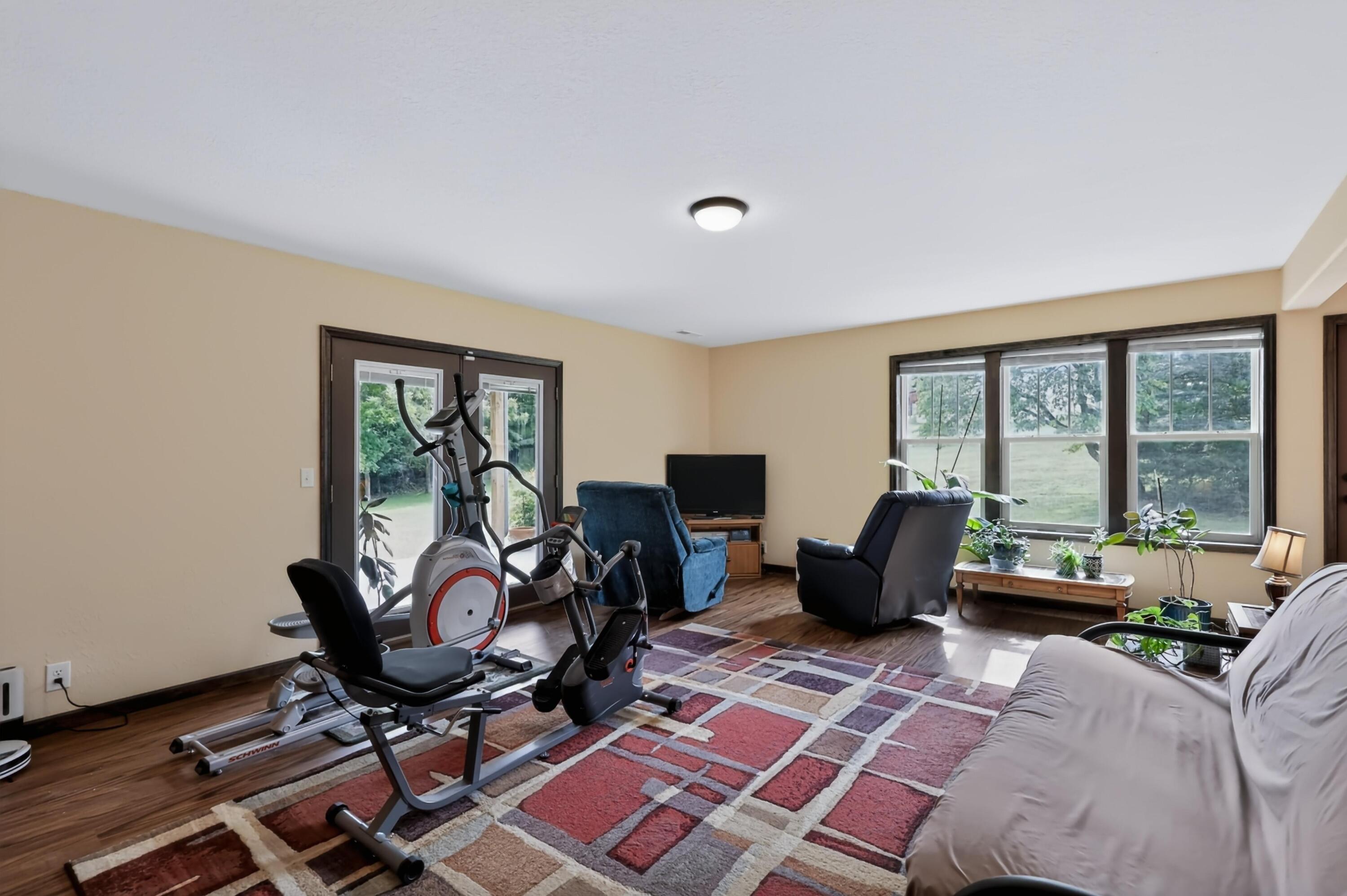 1701 South Oliver Avenue Property Photo 45
