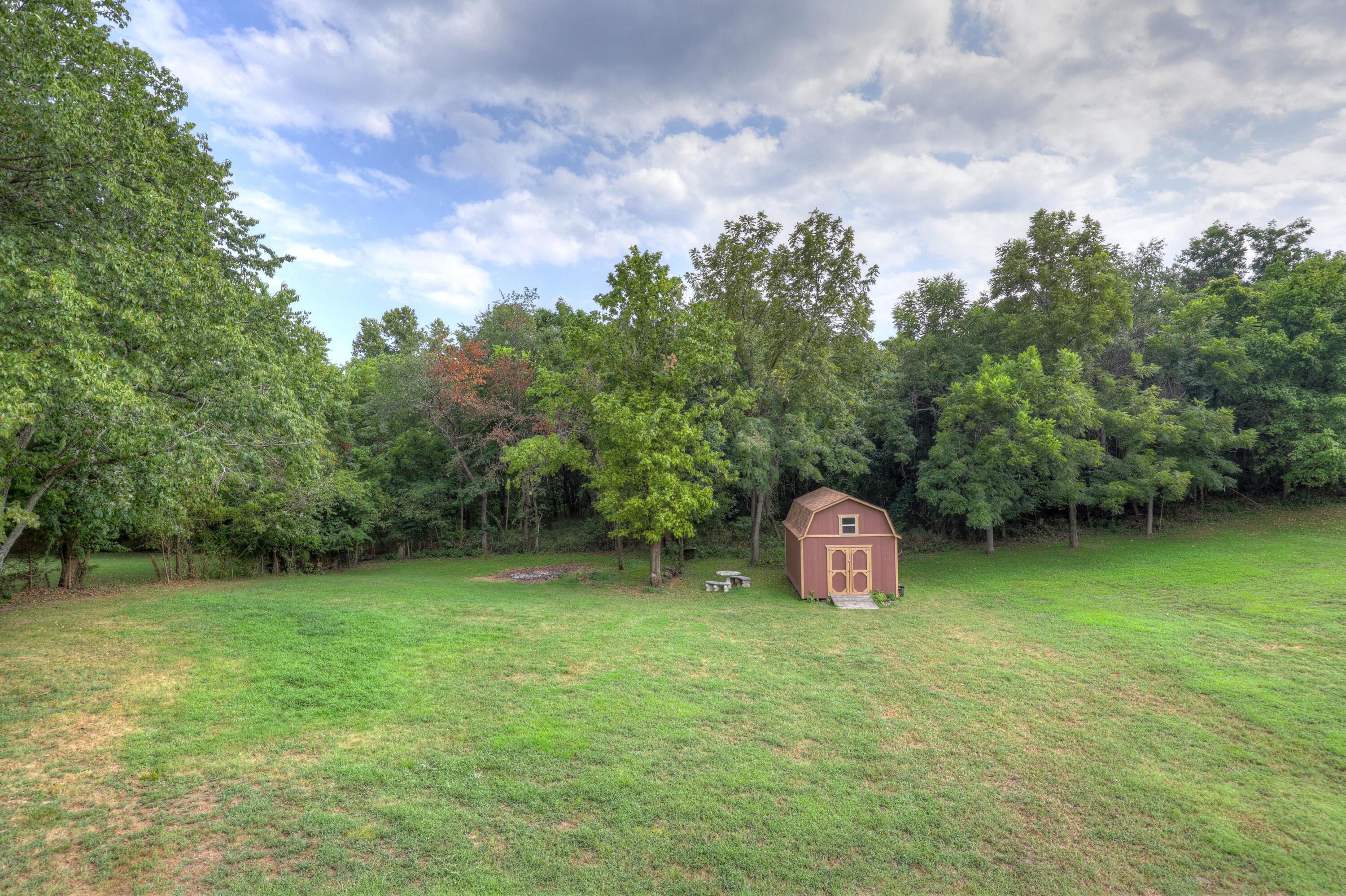 1701 South Oliver Avenue Property Photo 49