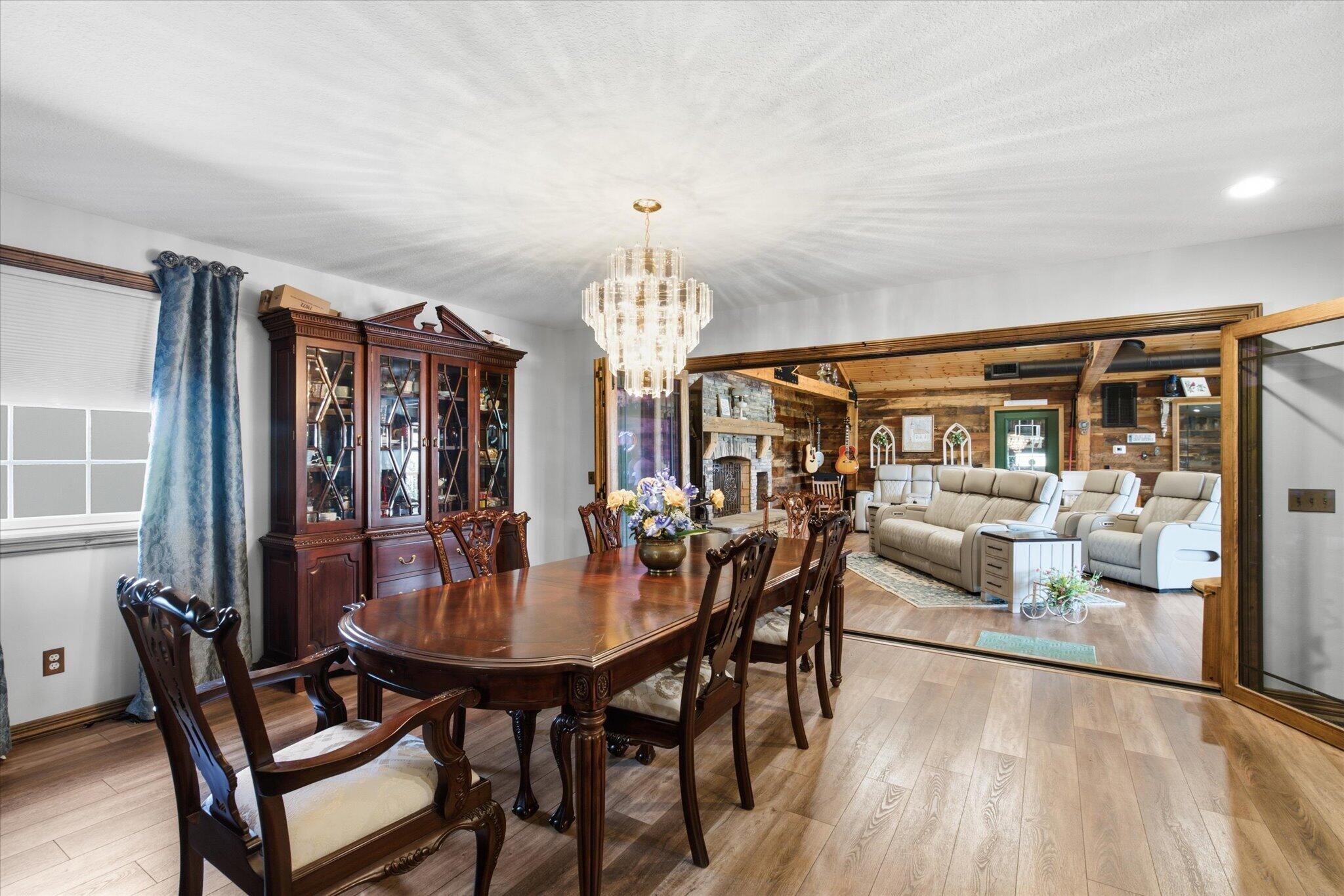 7802 & 779 2070 Property Photo 13