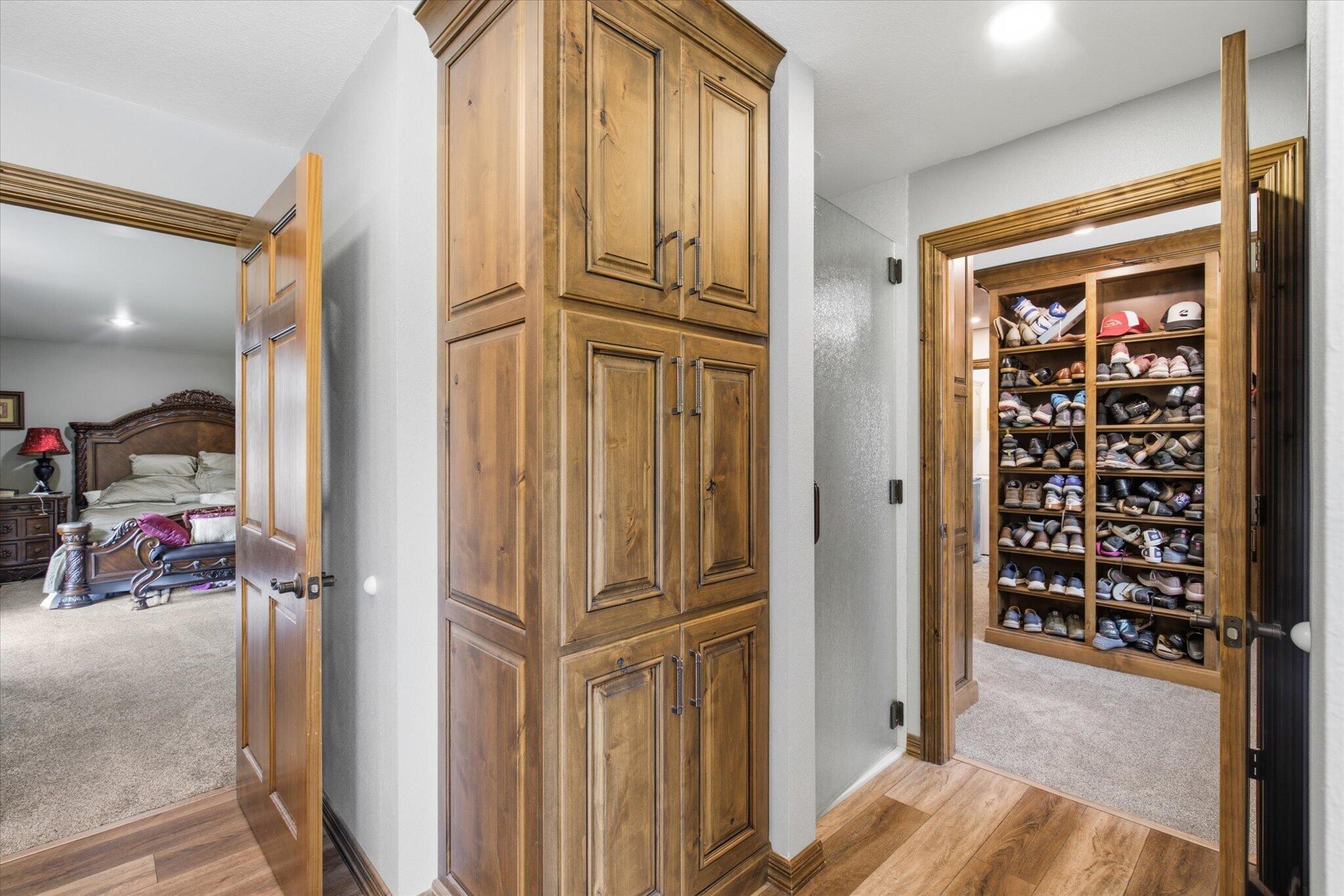 7802 & 779 2070 Property Photo 25