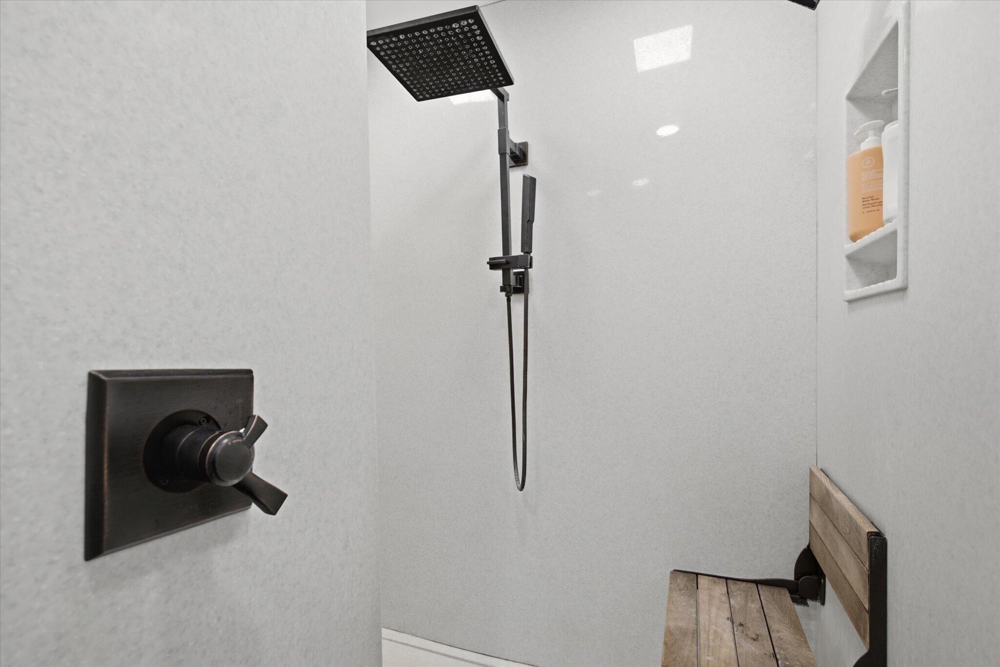 7802 & 779 2070 Property Photo 27