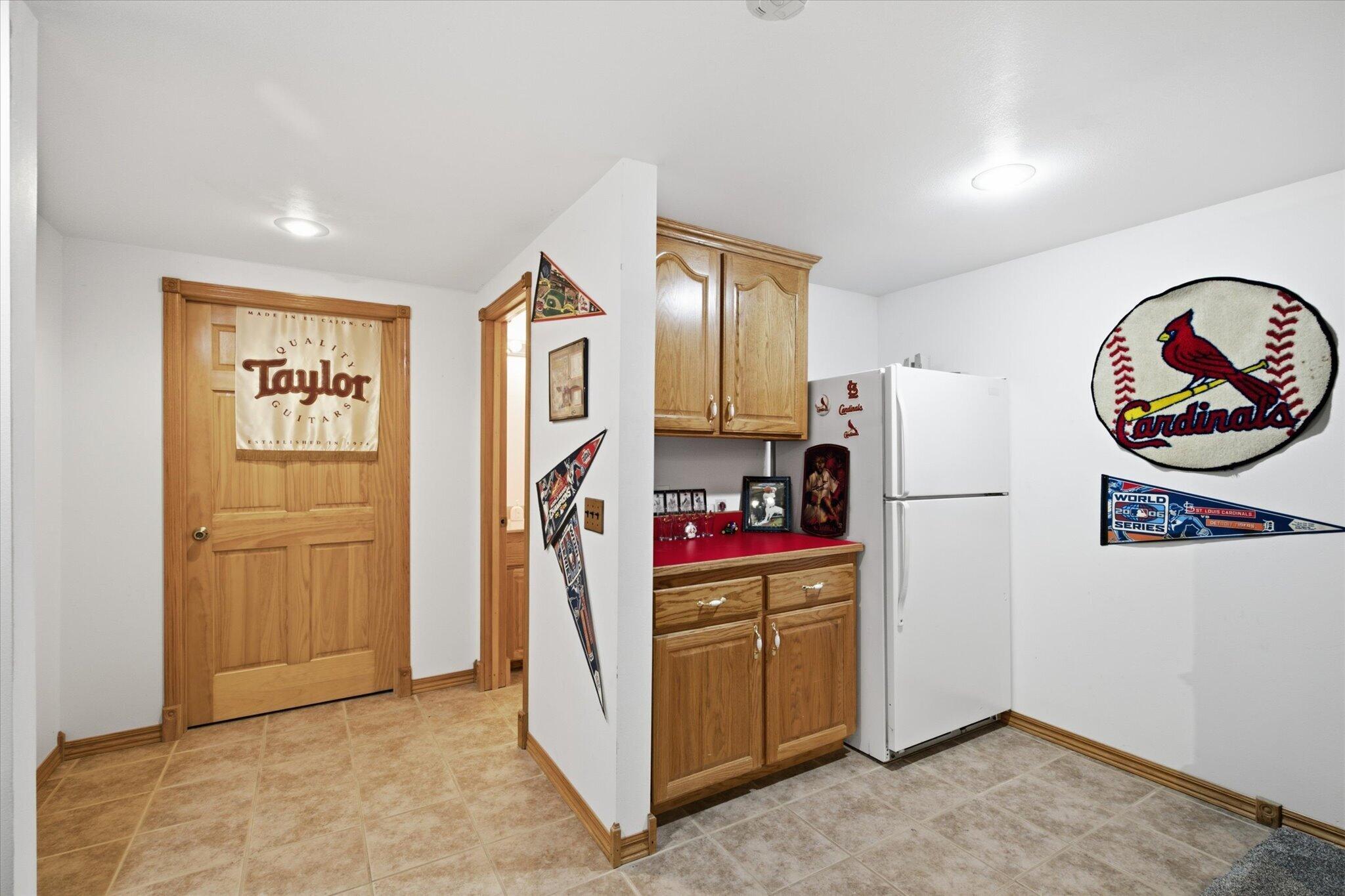 7802 & 779 2070 Property Photo 31