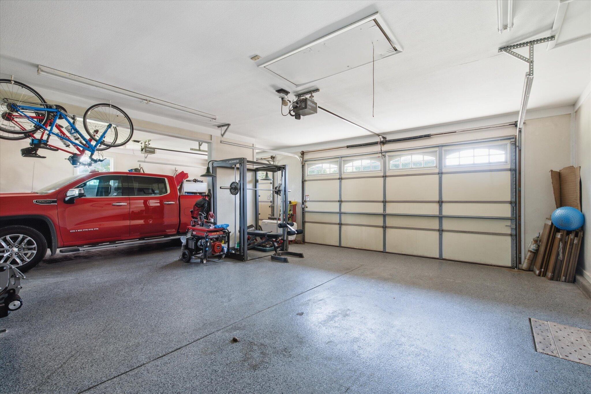 7802 & 779 2070 Property Photo 33