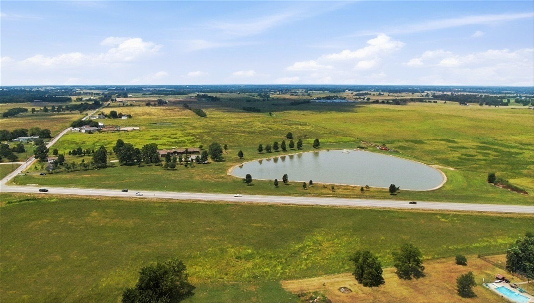 7802 & 779 2070 Property Photo 42