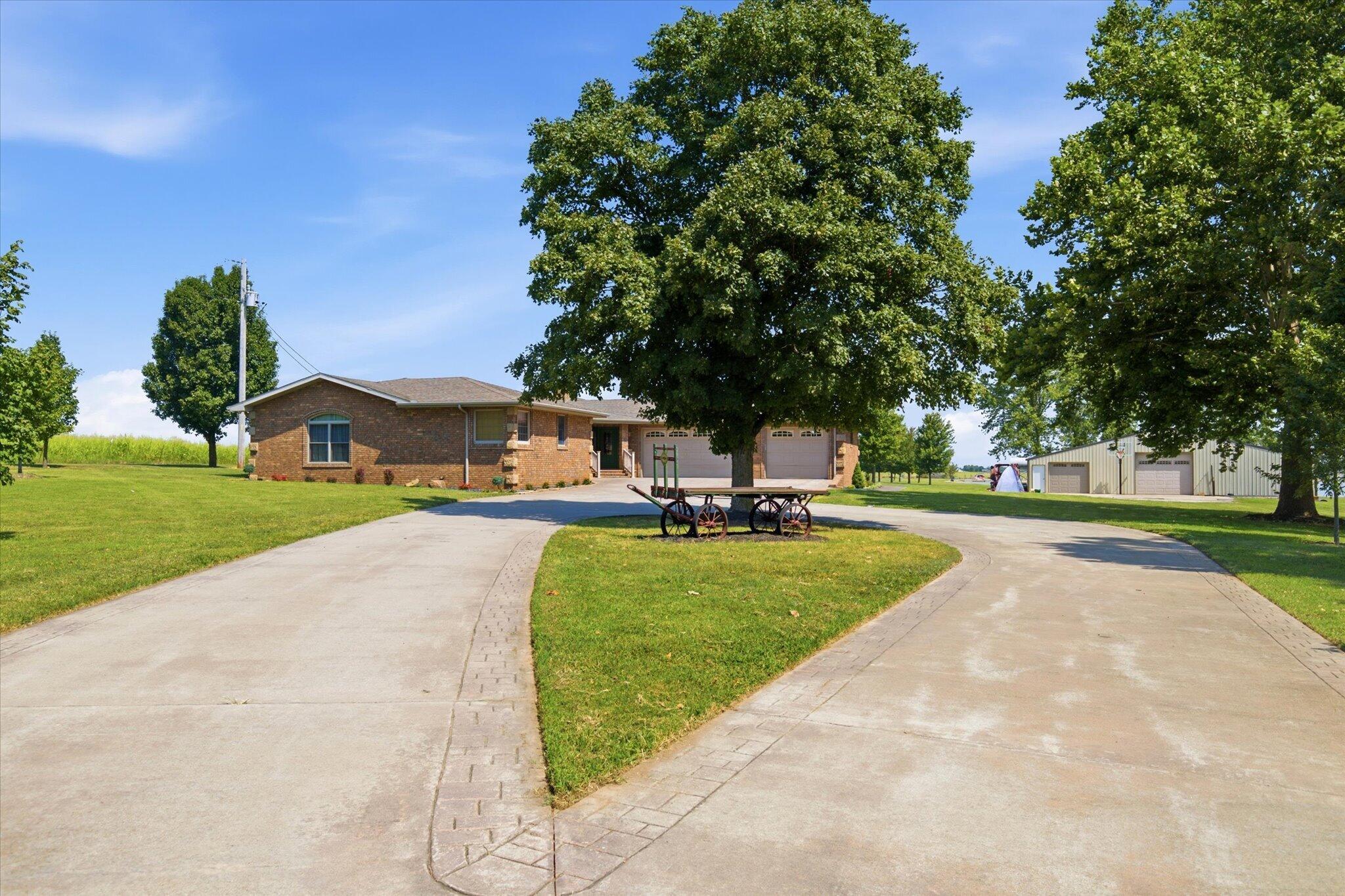 7802 & 779 2070 Property Photo 51