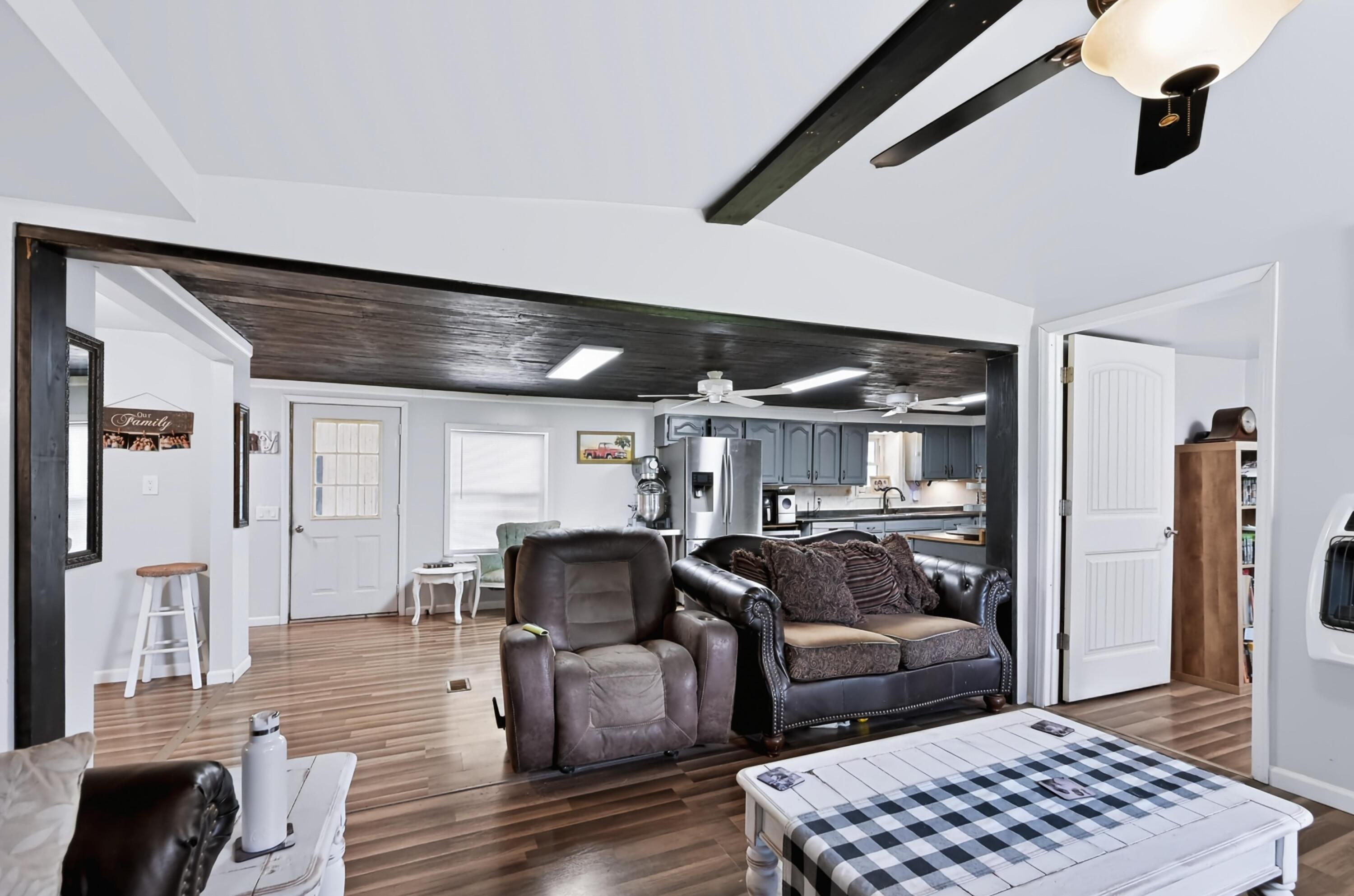 26813 Osage Drive Property Photo 8