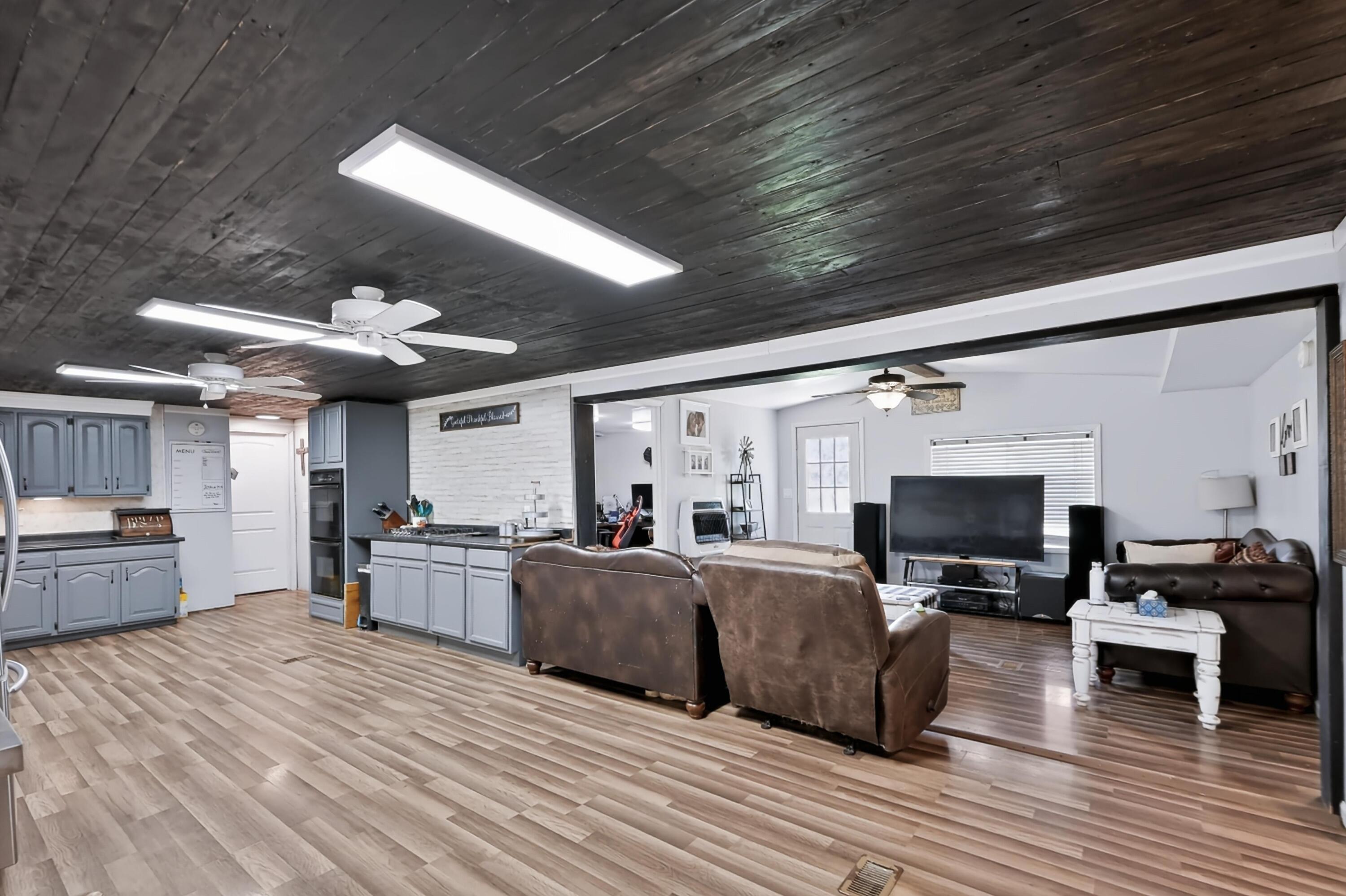 26813 Osage Drive Property Photo 11