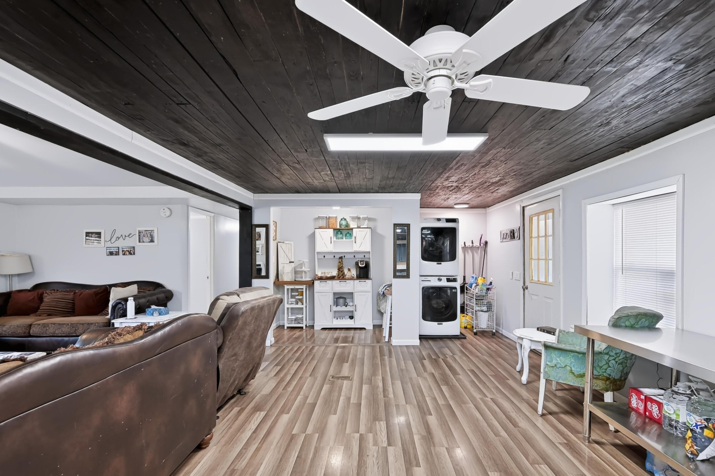 26813 Osage Drive Property Photo 13