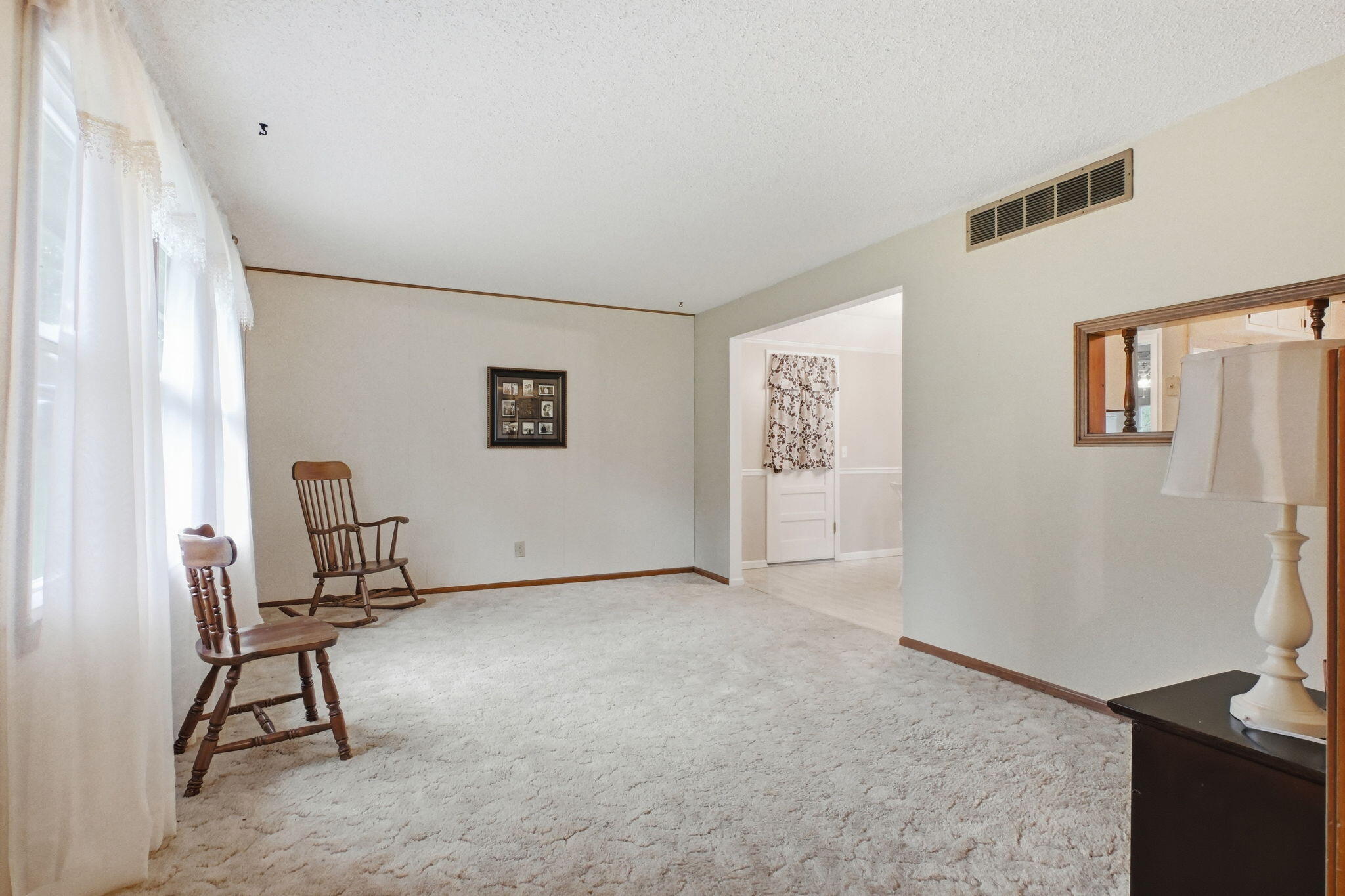 706 North Ward Street Property Photo 7