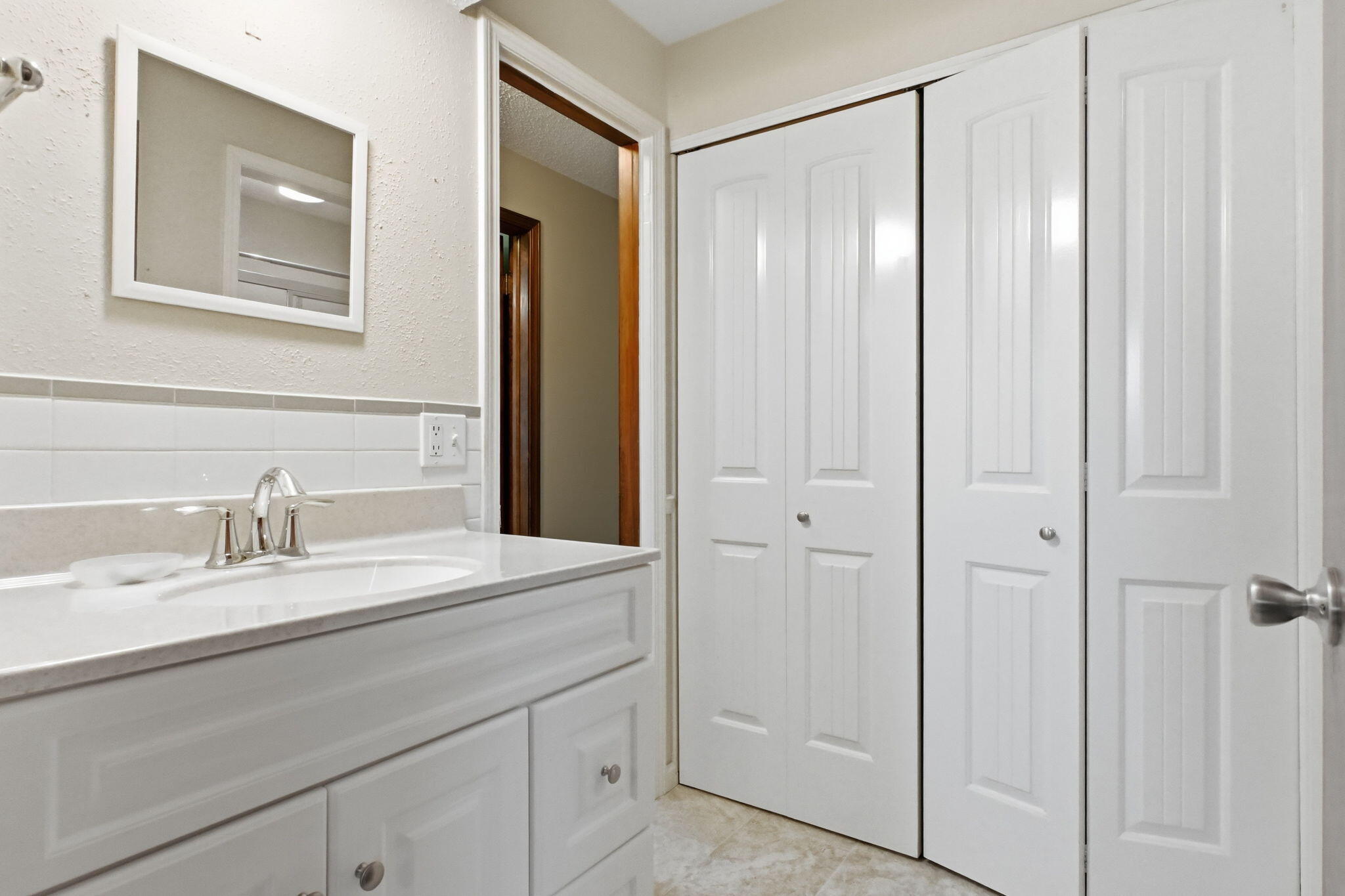 706 North Ward Street Property Photo 18