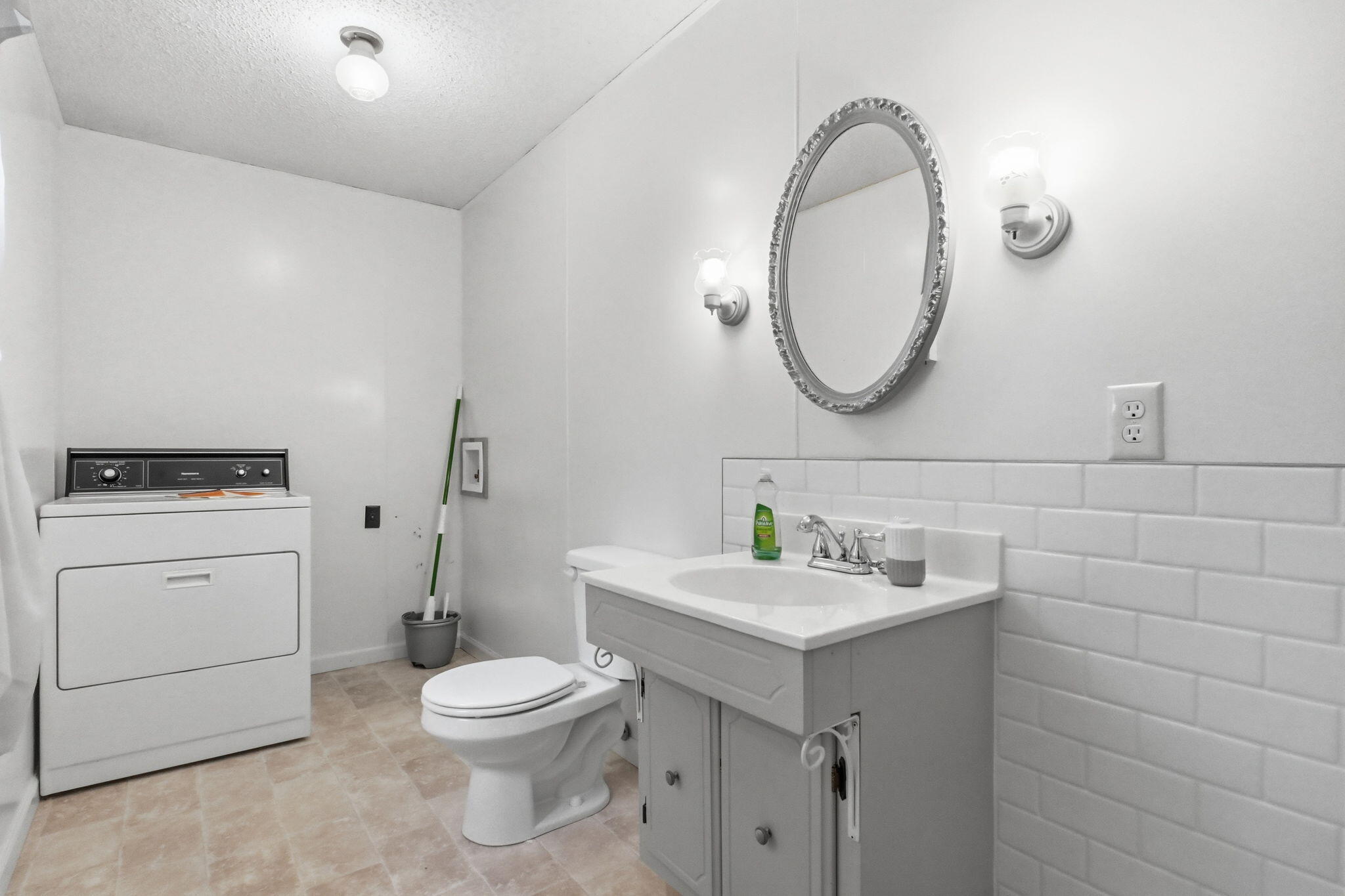 706 North Ward Street Property Photo 20