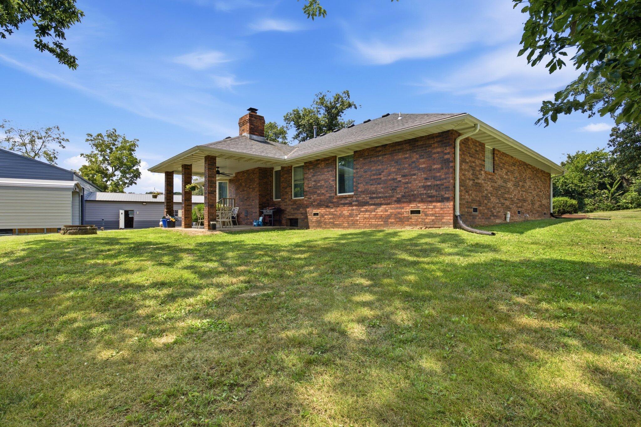 3476 Lawrence 1220 Property Photo 4