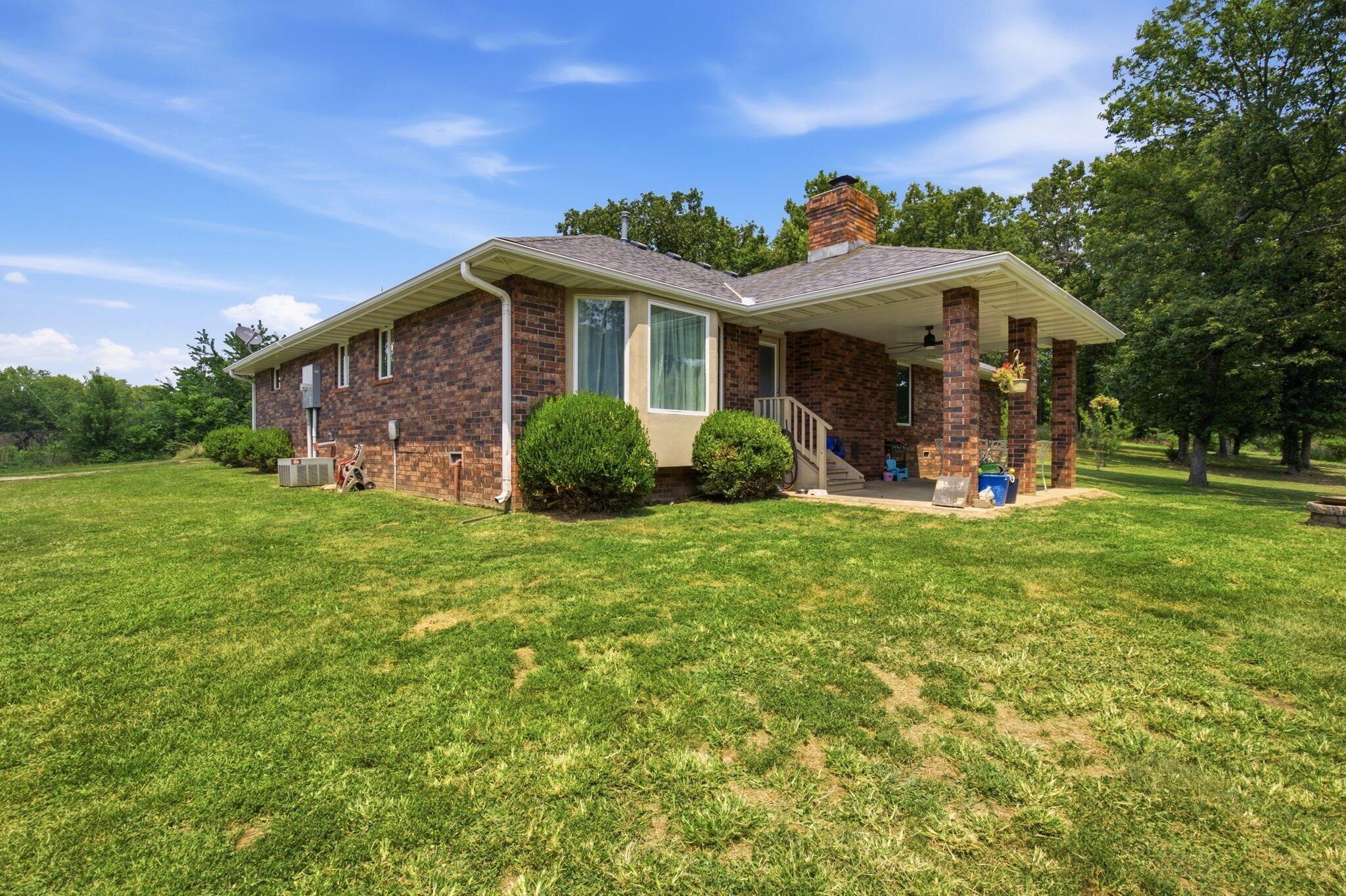 3476 Lawrence 1220 Property Photo 6