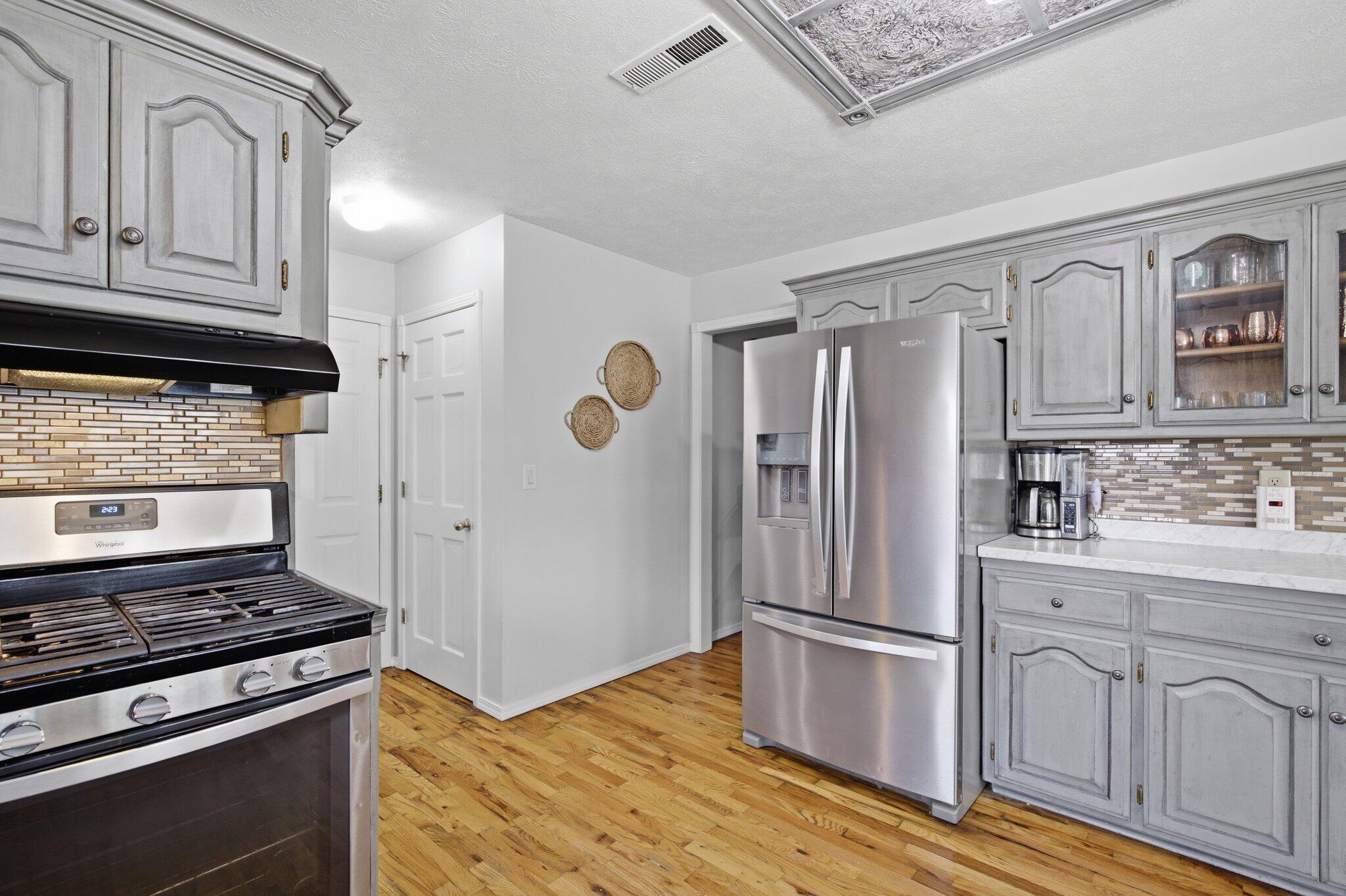3476 Lawrence 1220 Property Photo 14