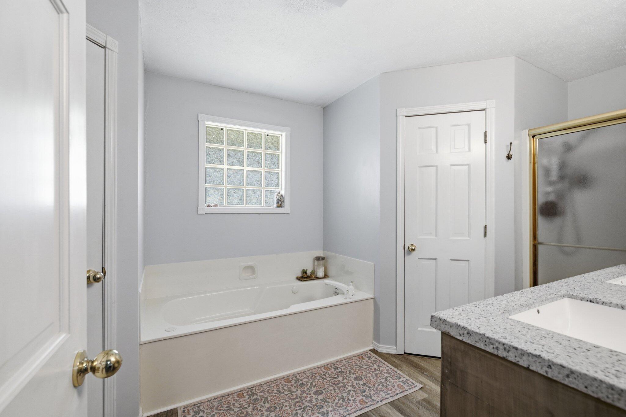 3476 Lawrence 1220 Property Photo 19