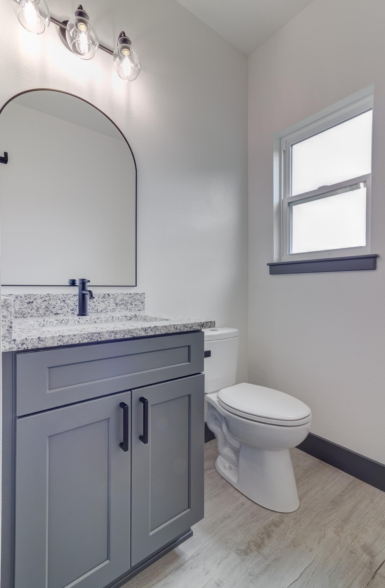 604 North Acacia Avenue Property Photo 8