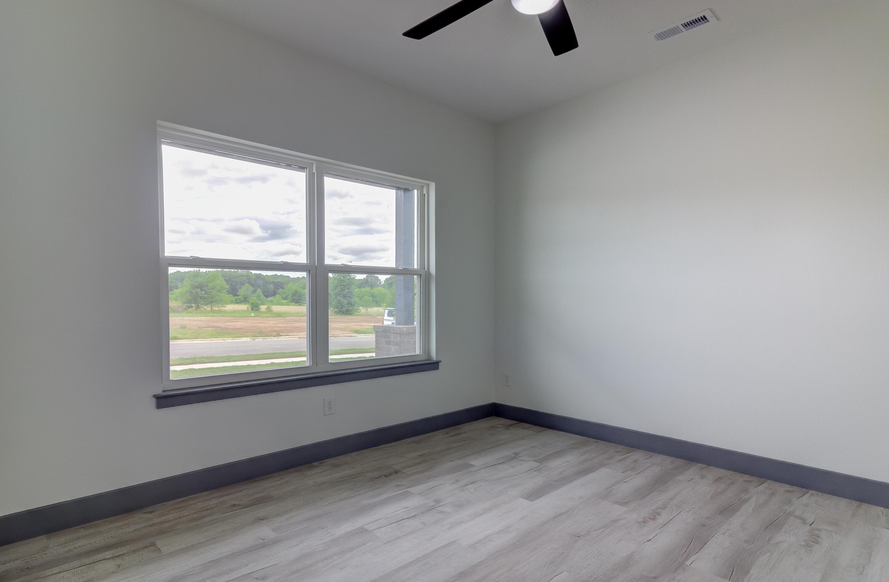 604 North Acacia Avenue Property Photo 10