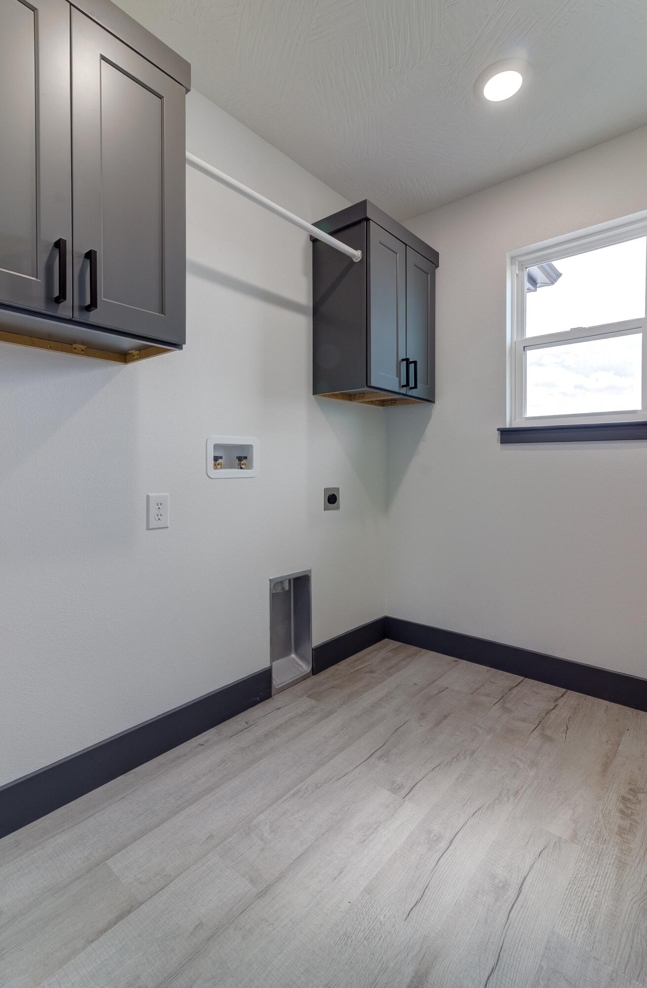 604 North Acacia Avenue Property Photo 17
