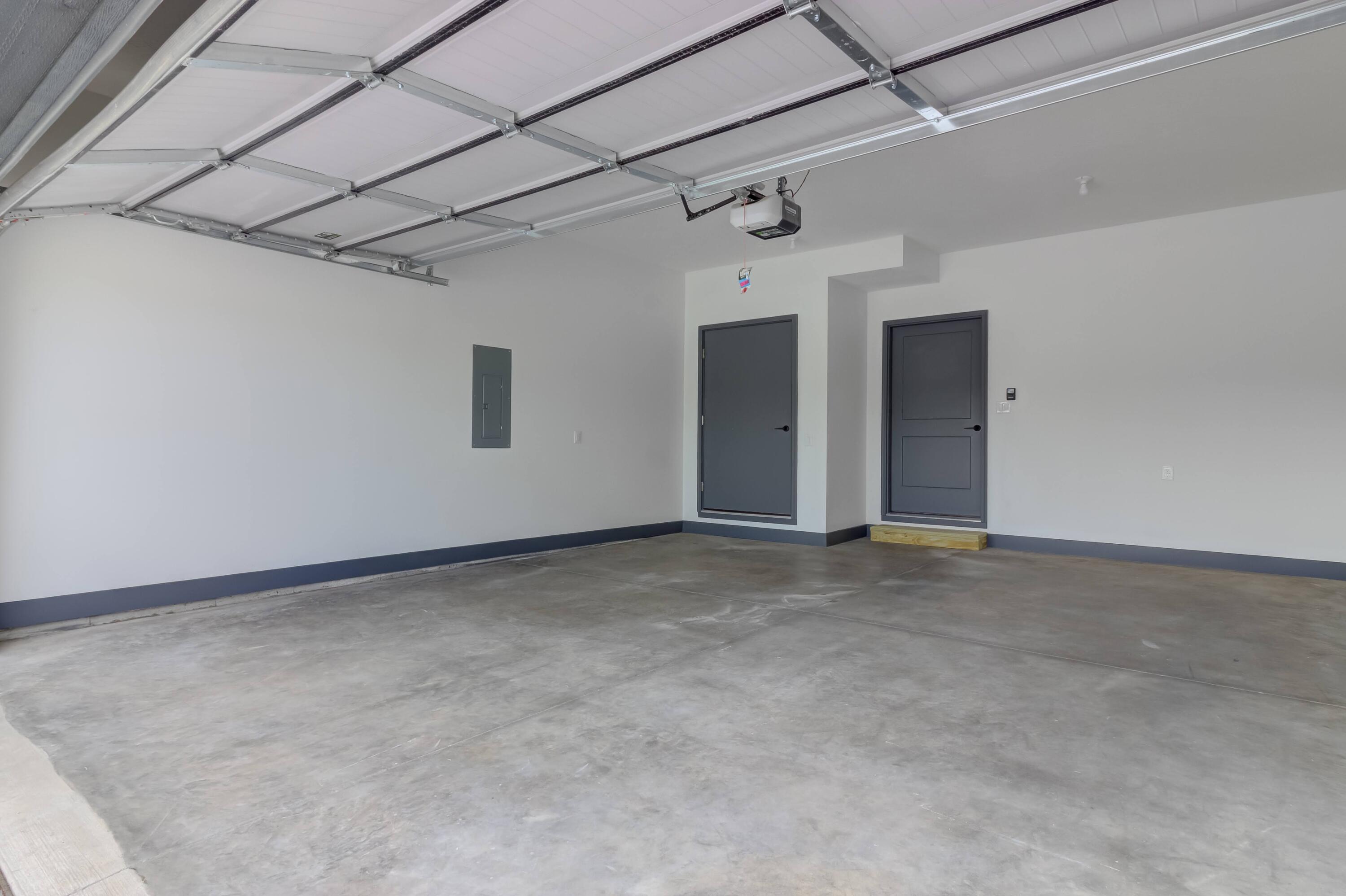 604 North Acacia Avenue Property Photo 23