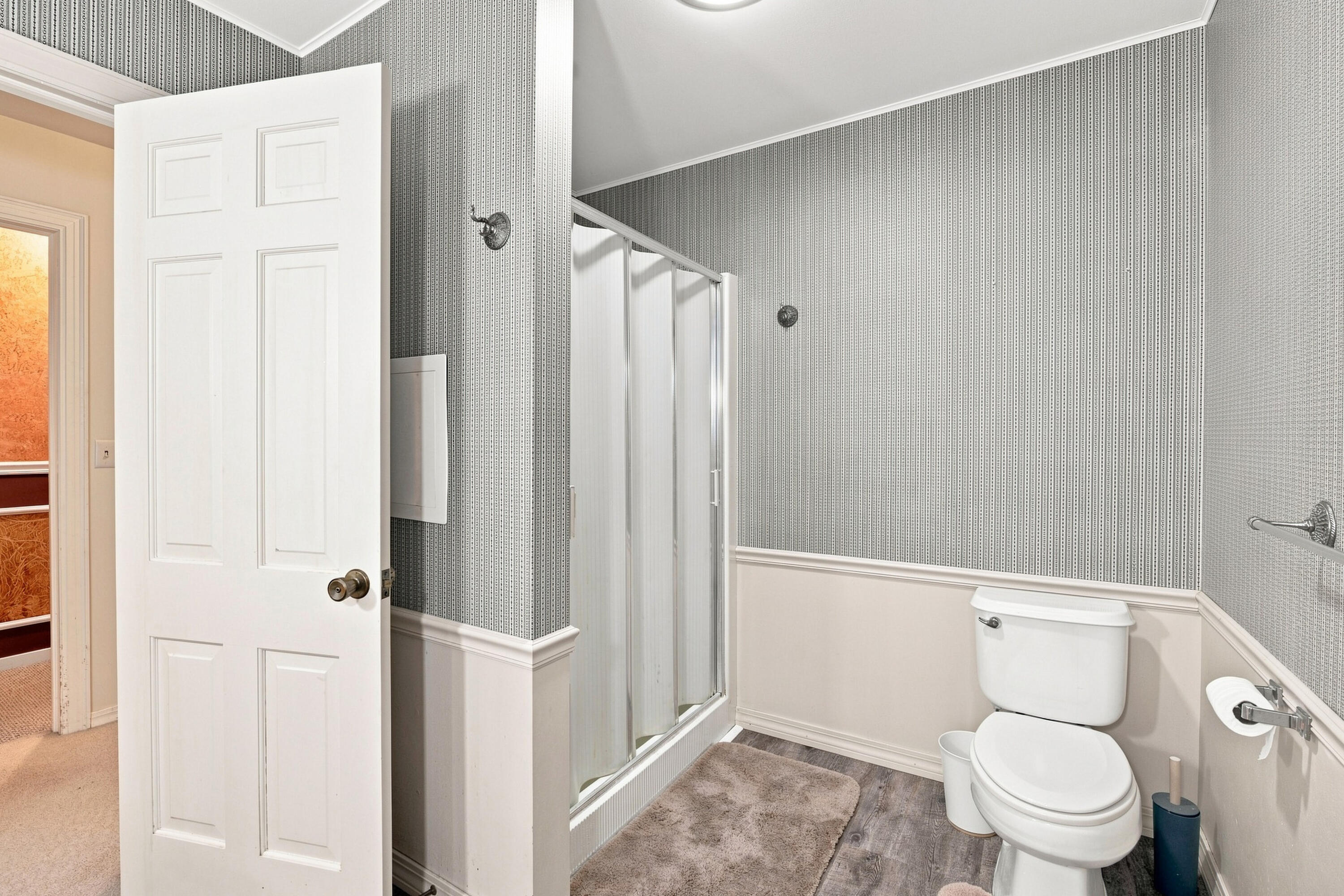 301 West 10th Street Property Photo 38