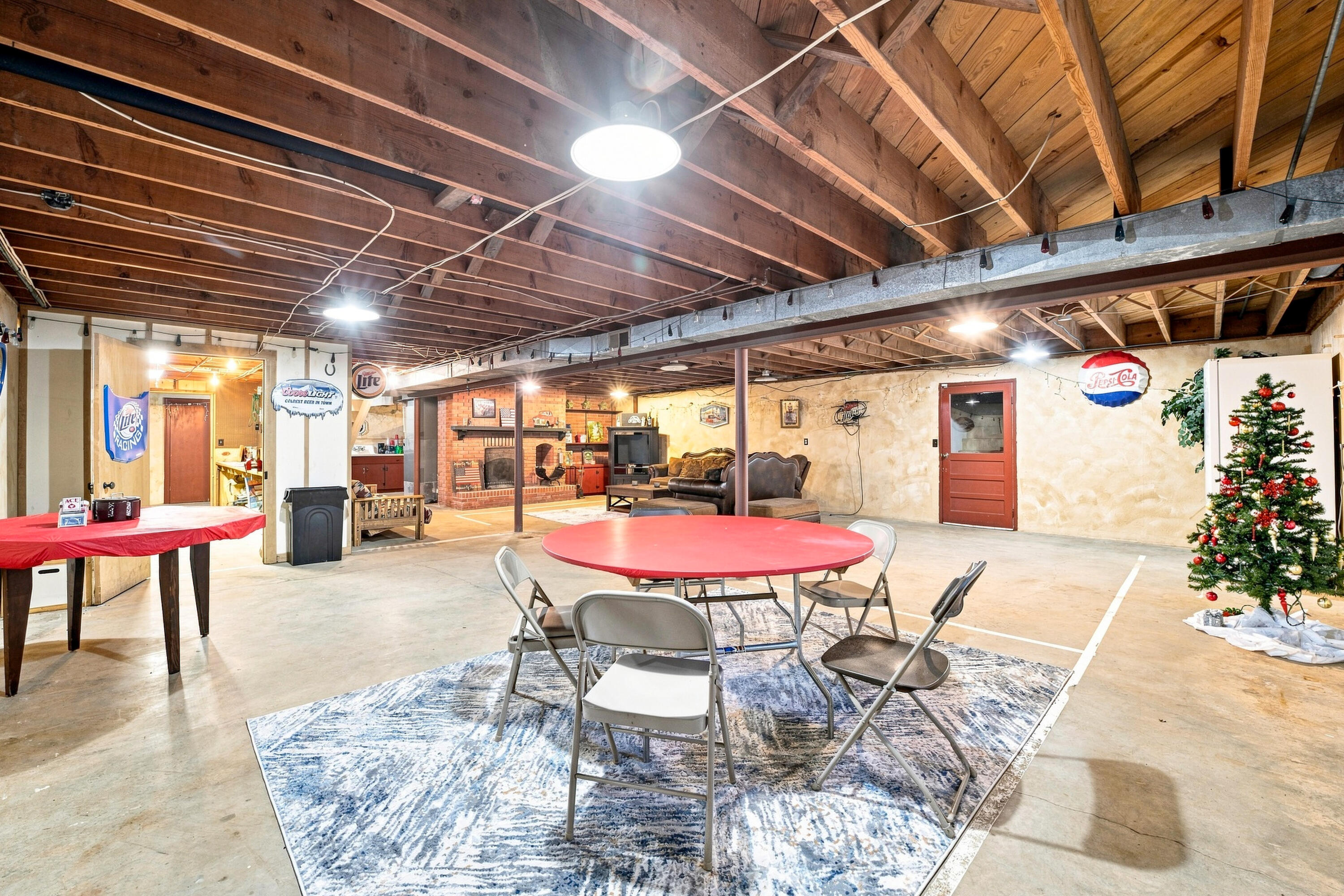 301 West 10th Street Property Photo 46