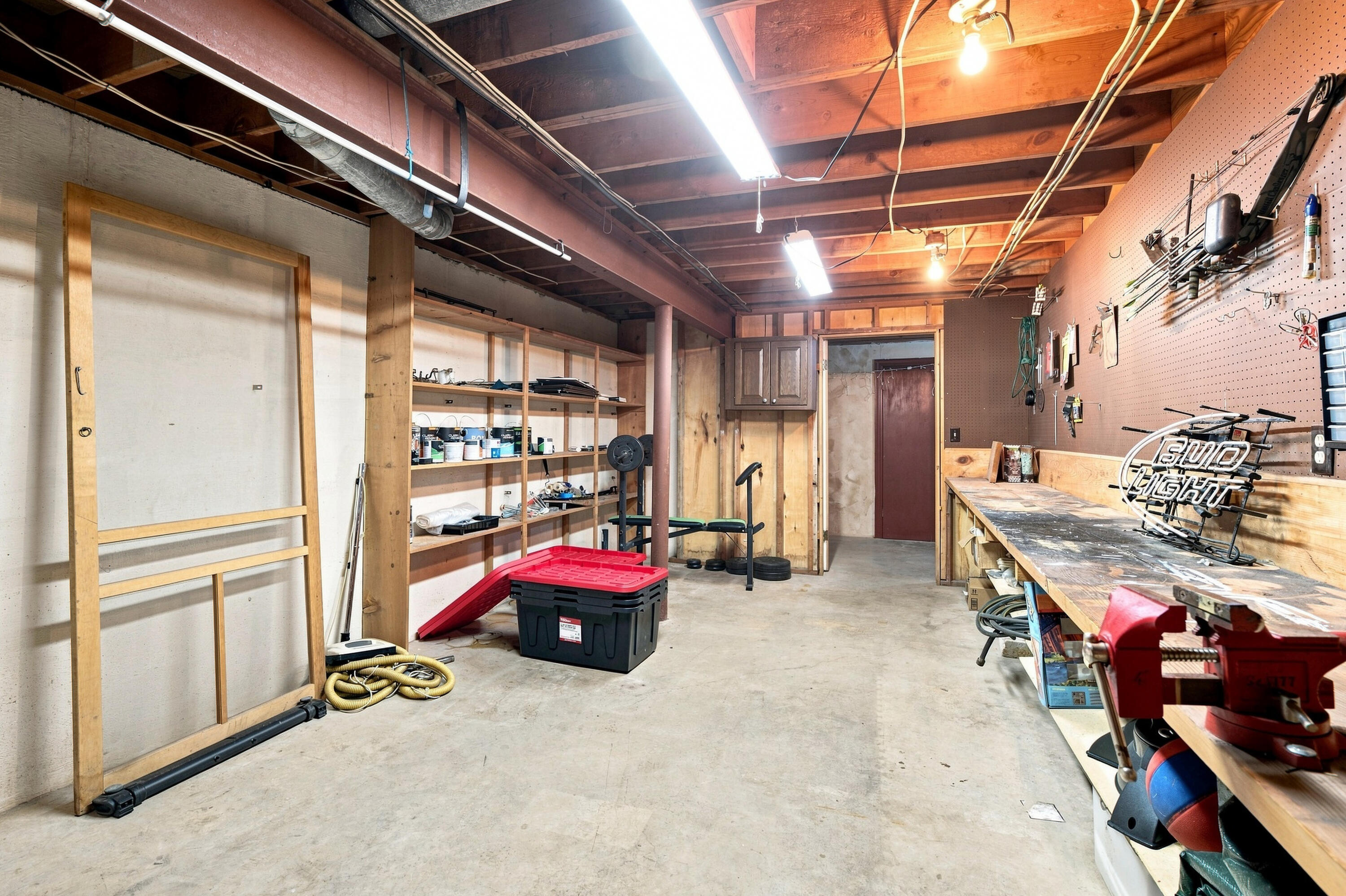 301 West 10th Street Property Photo 48