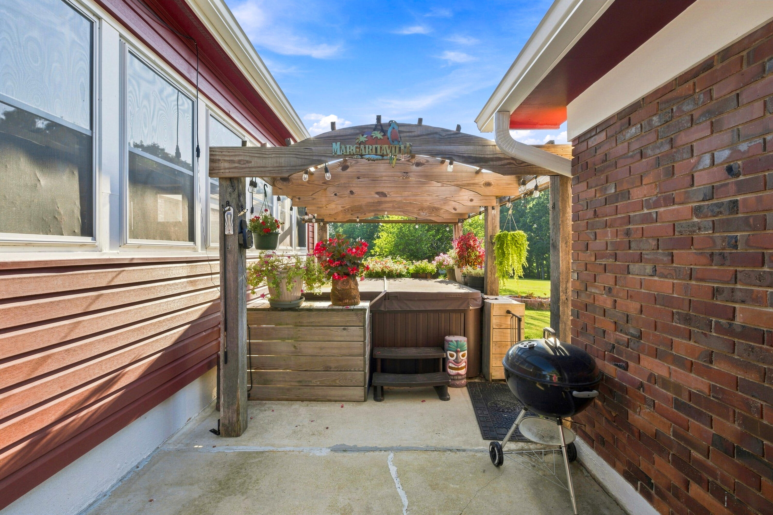 301 West 10th Street Property Photo 55