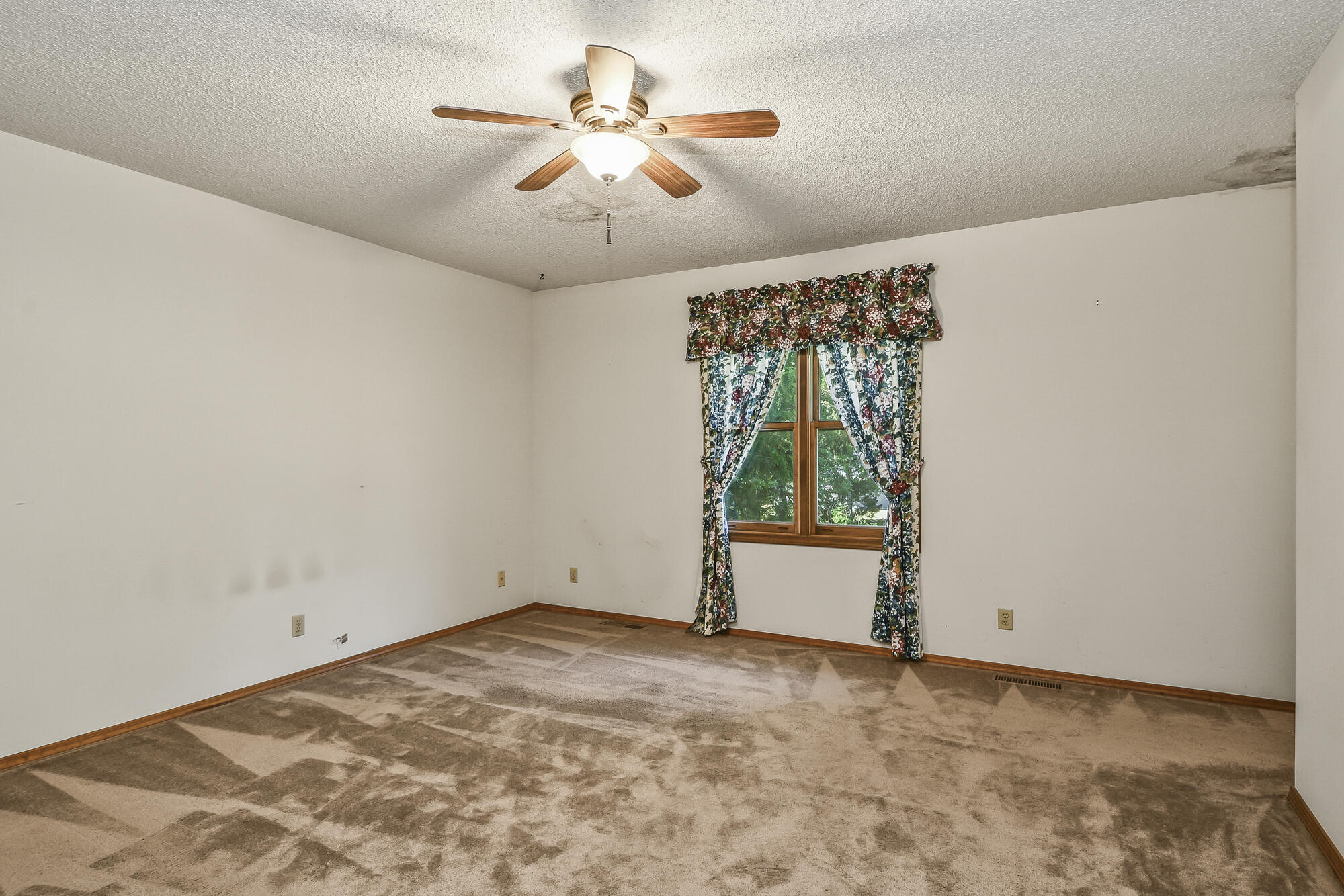 144 Meadow Avenue Property Photo 24