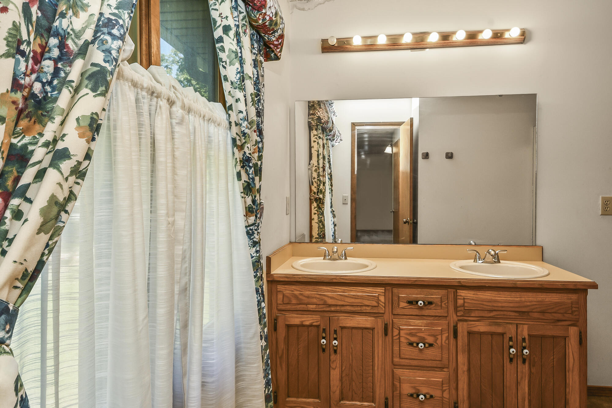144 Meadow Avenue Property Photo 27