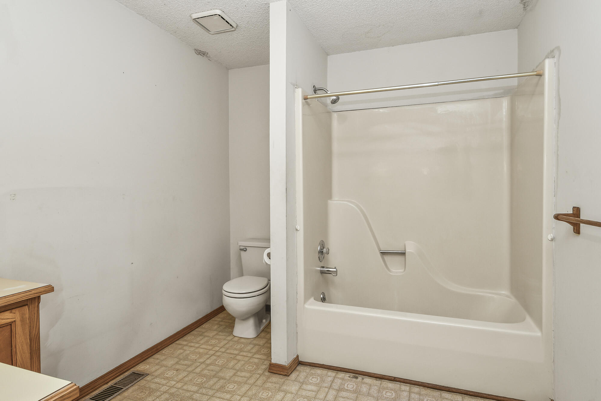 144 Meadow Avenue Property Photo 33