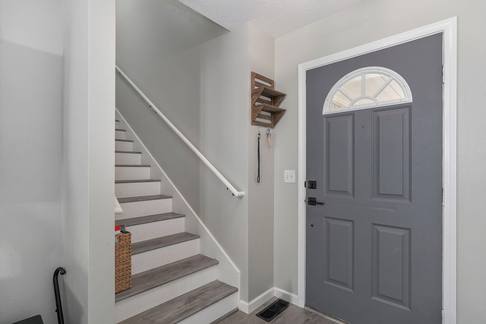 5103 North 10th Avenue Property Photo 5