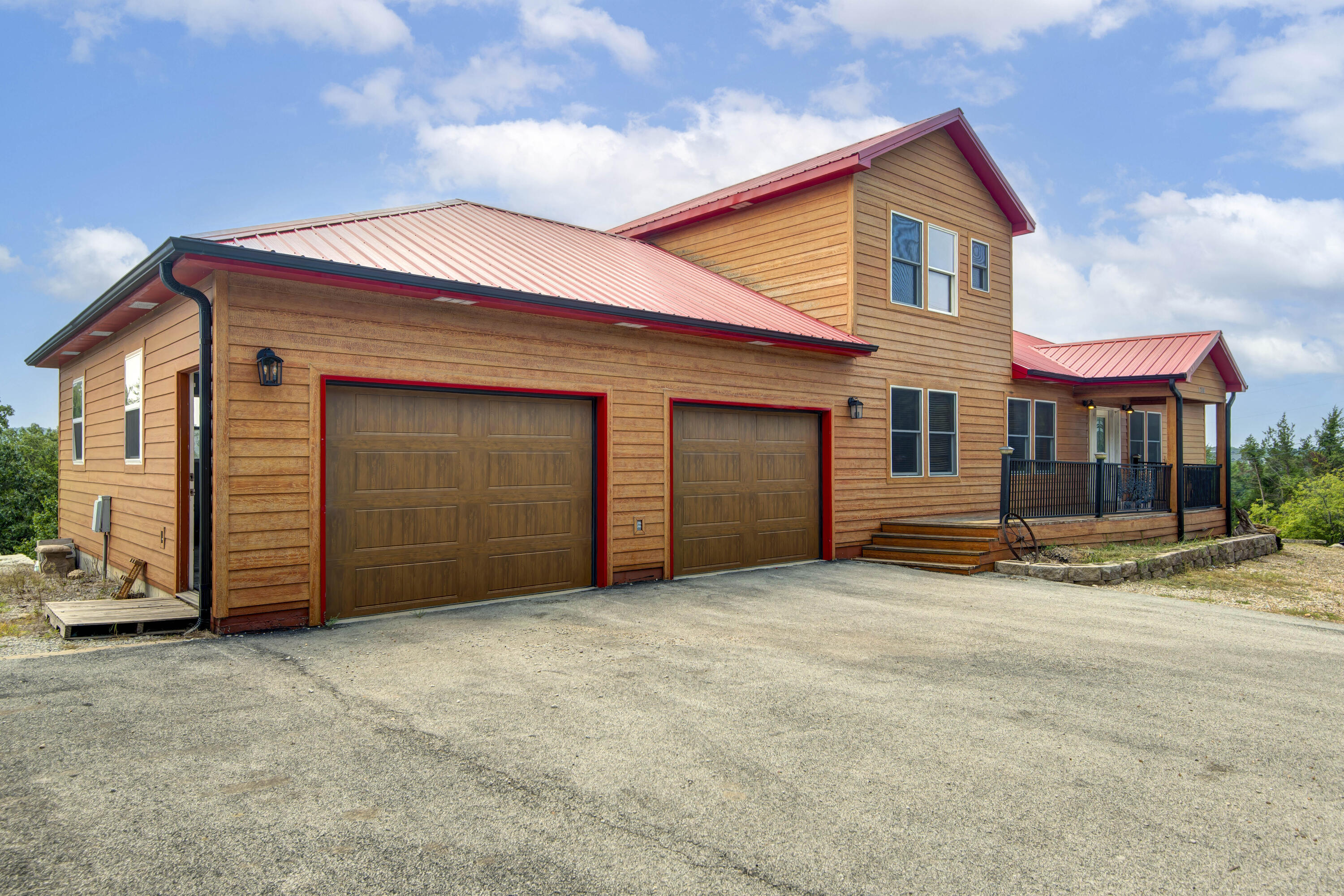 120 Four Wheel Drive Property Photo 4