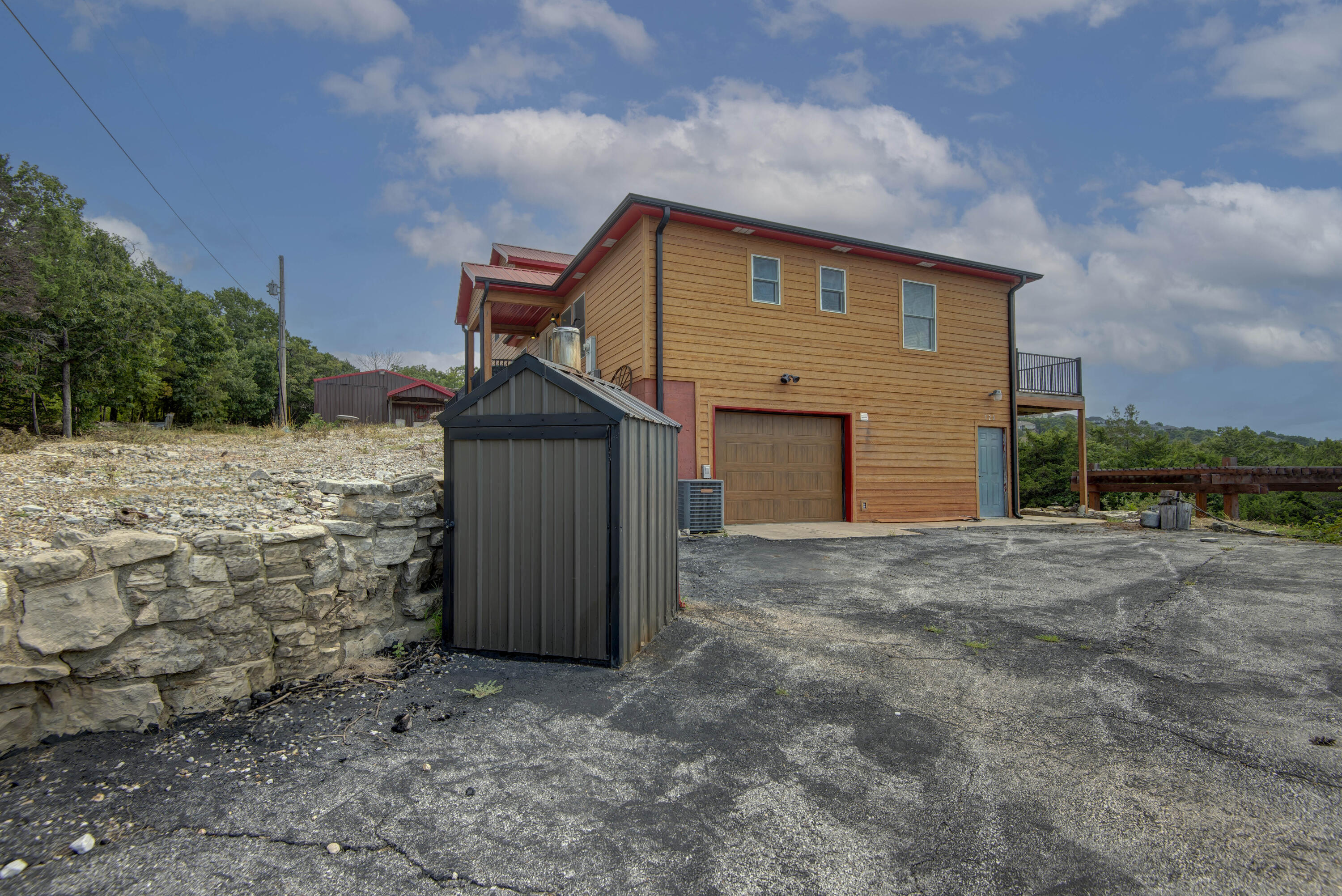 120 Four Wheel Drive Property Photo 10