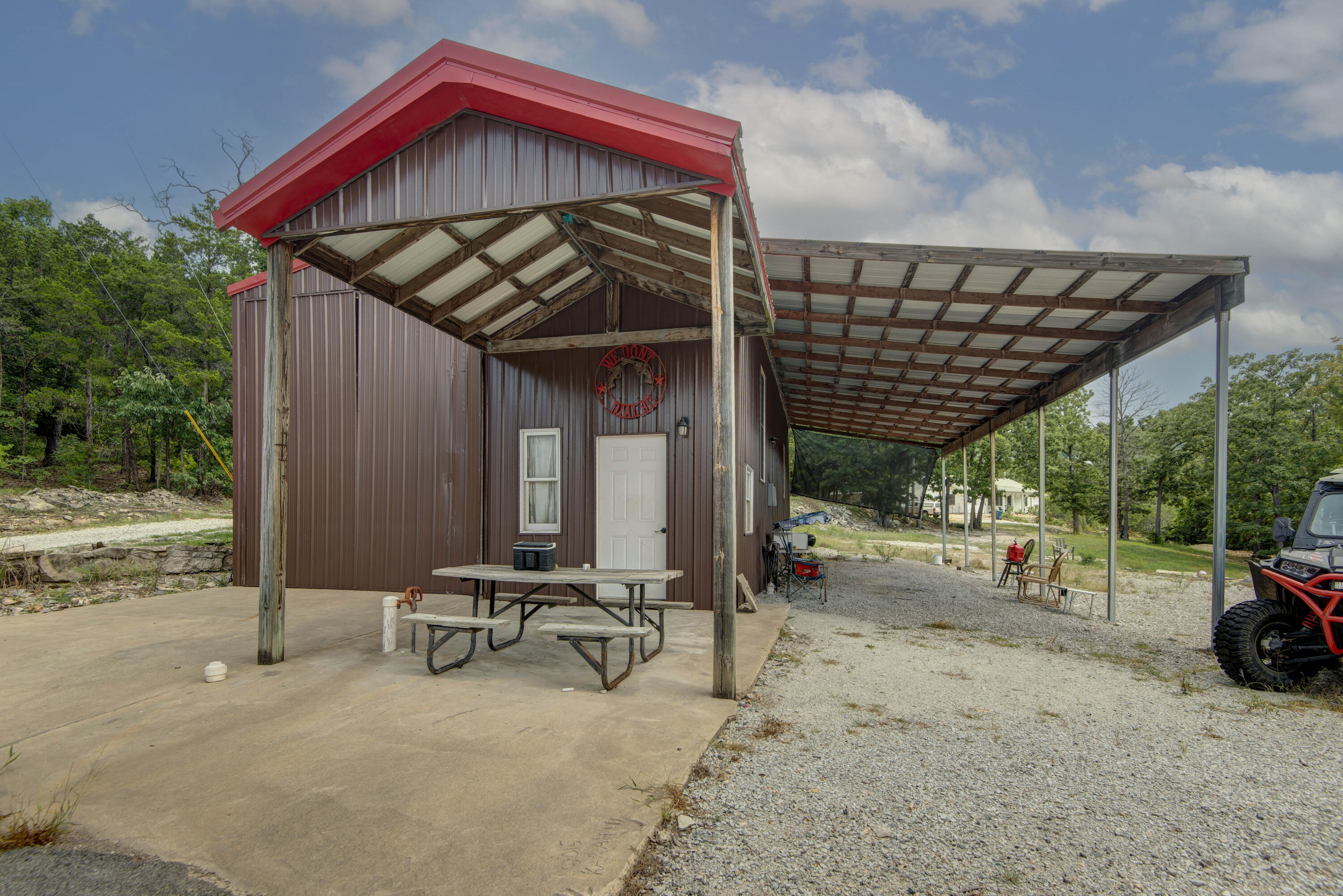 120 Four Wheel Drive Property Photo 15