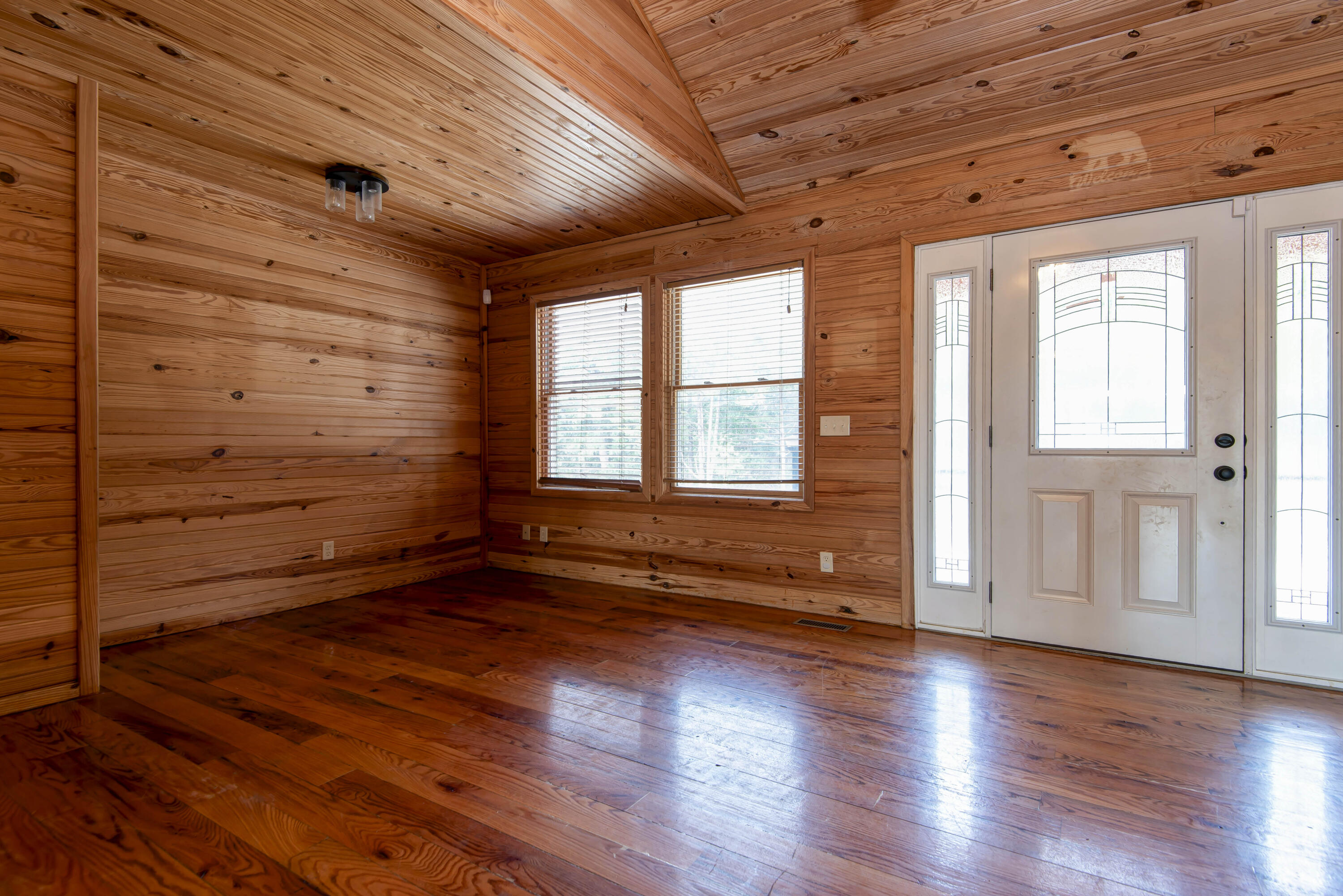 120 Four Wheel Drive Property Photo 17