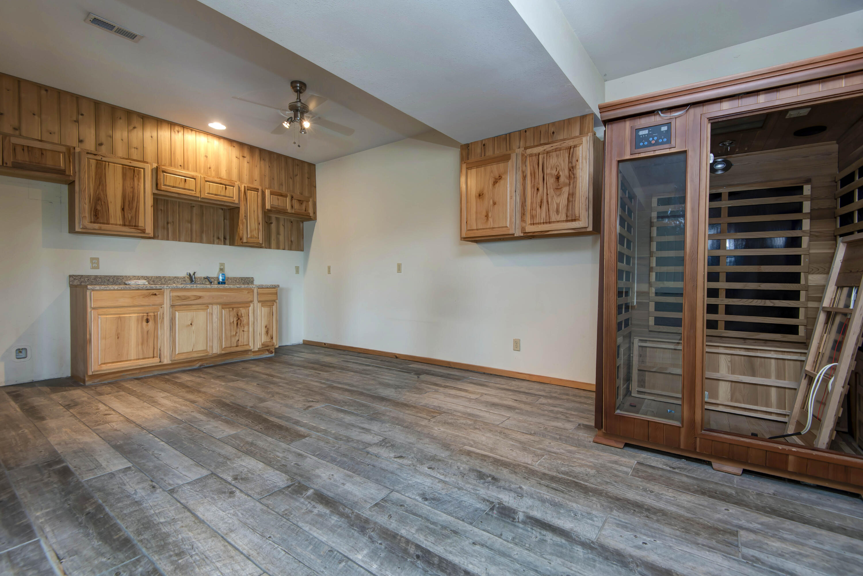 120 Four Wheel Drive Property Photo 34