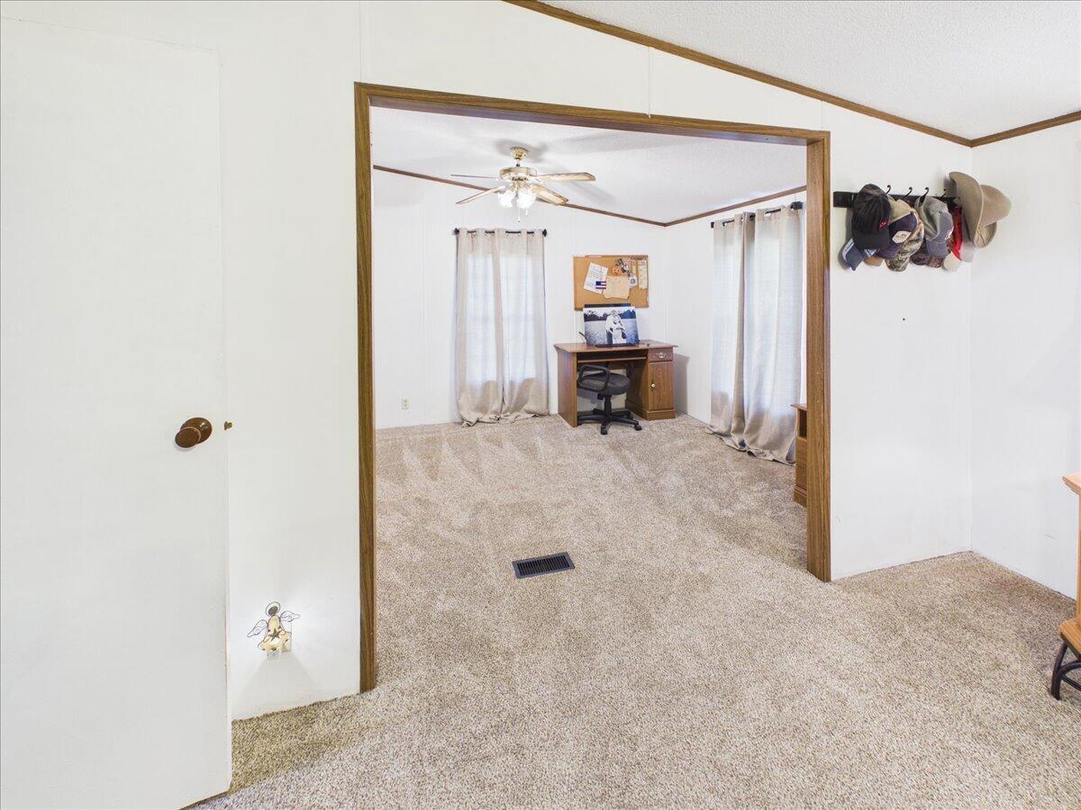 35 Fraker Road Property Photo 19