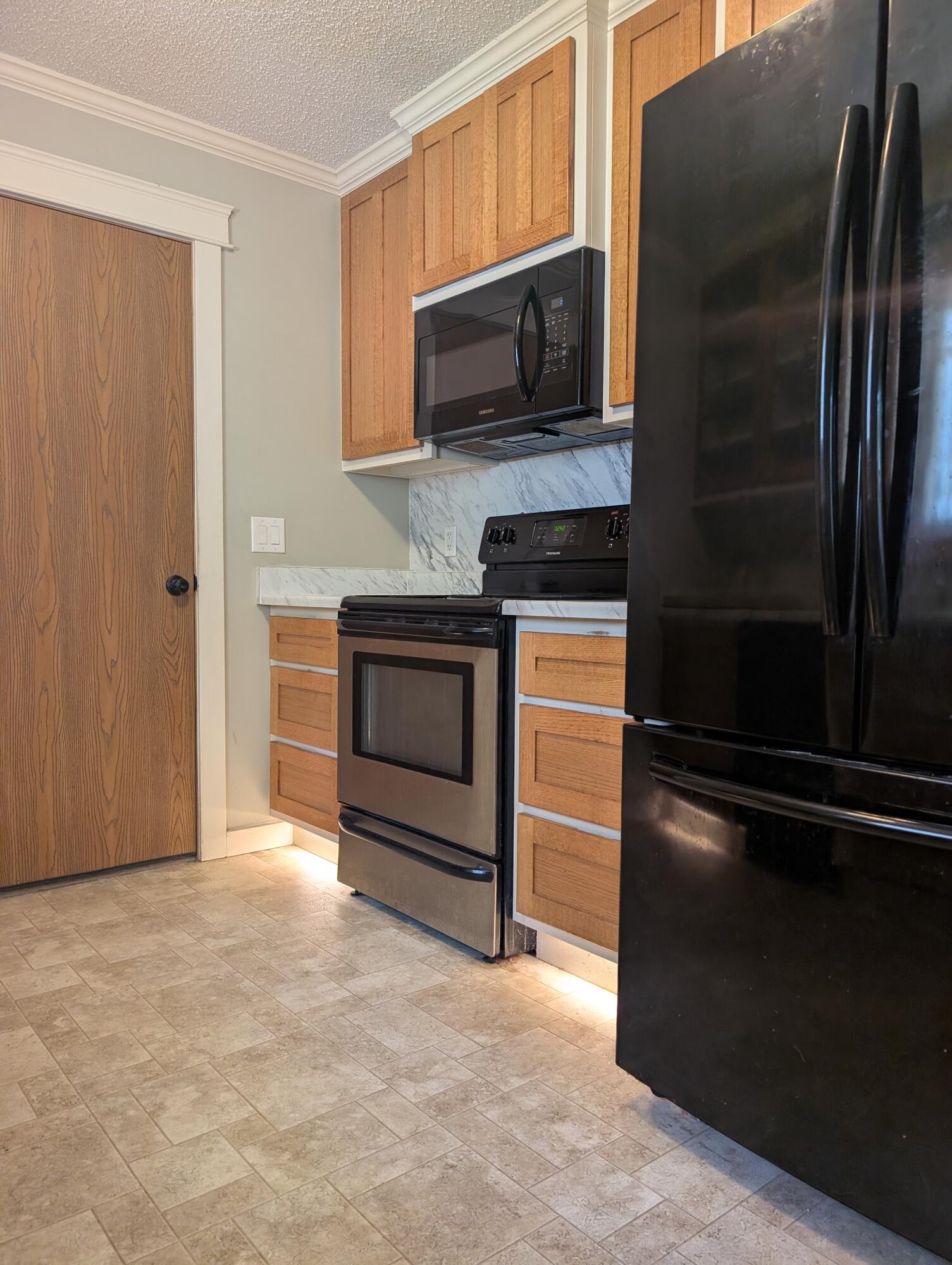 3737 South Oak Avenue Property Photo 16