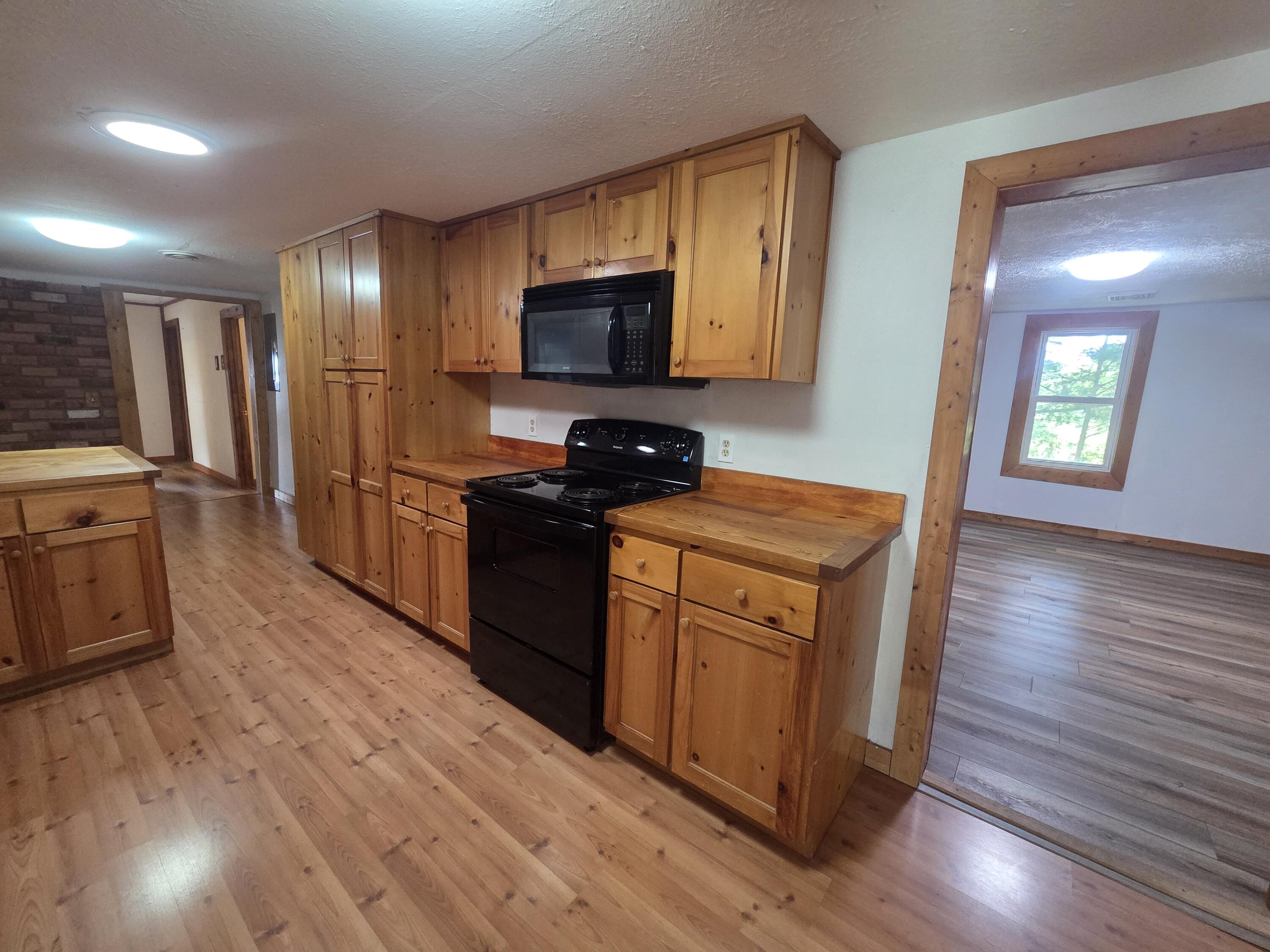 2620 County Road 2300 Property Photo 3